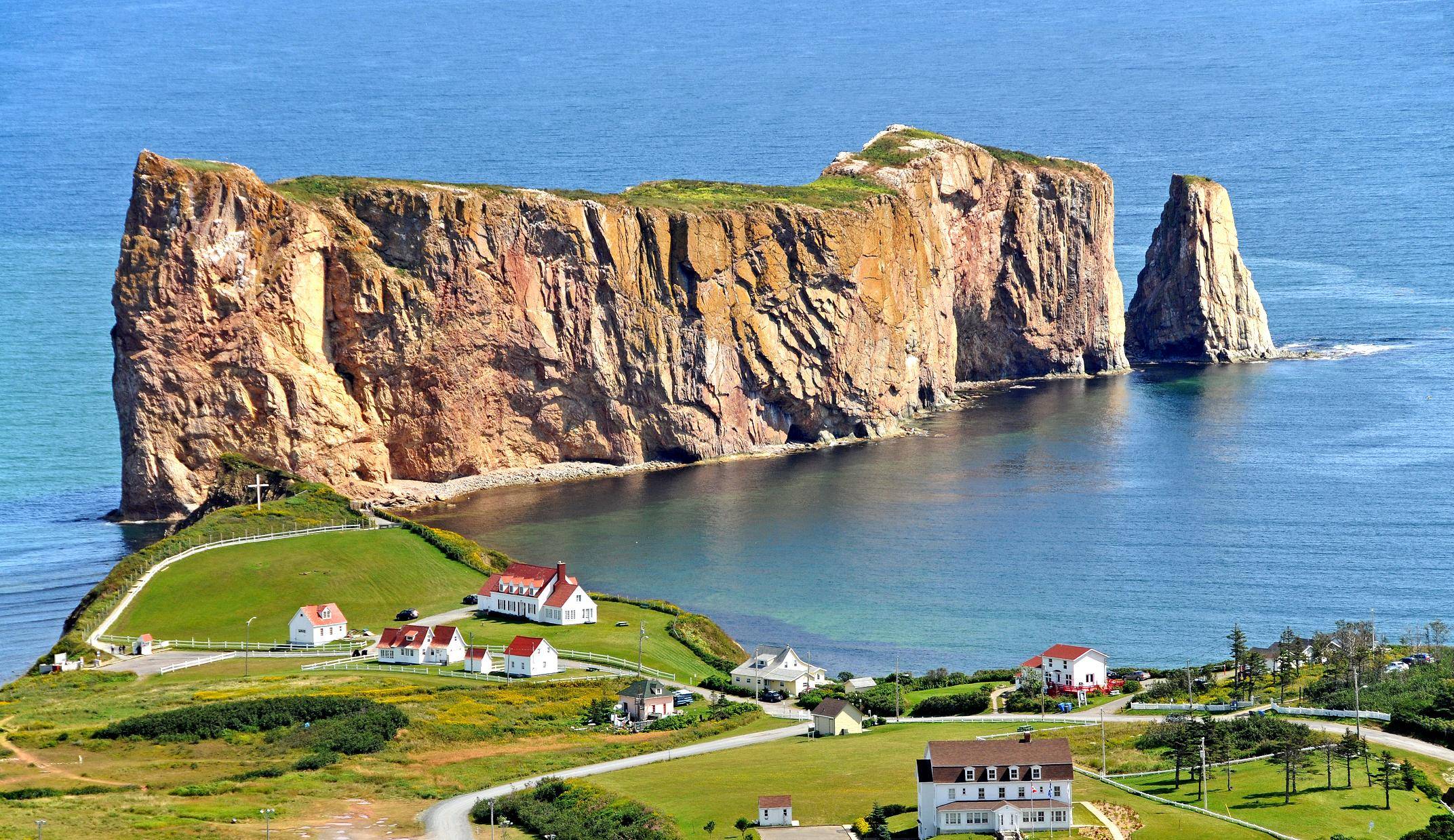 Percé Rock, Quebec. [] : wallpapers