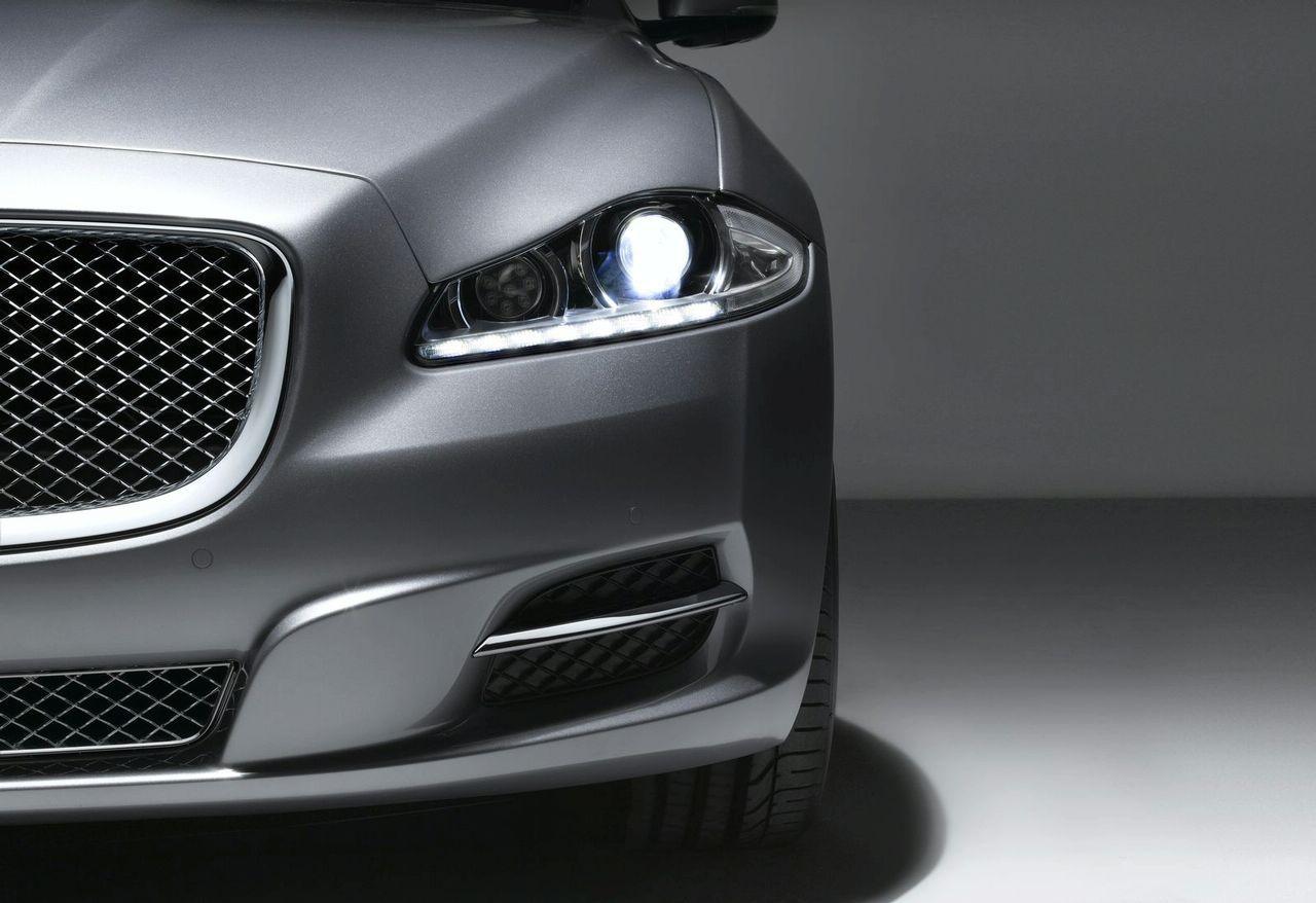 2010 Jaguar XJ wallpapers