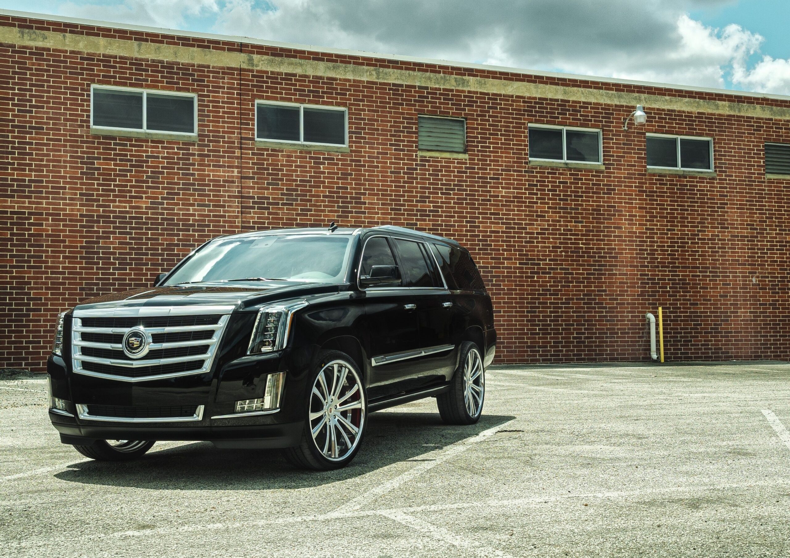 Download Cadillac Escalade, Suv, Black, Wall, Side View