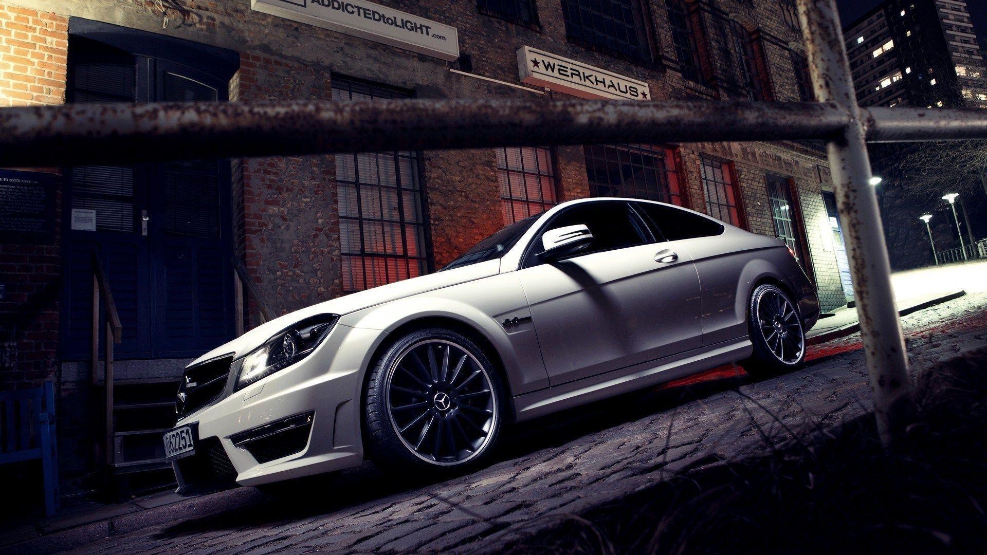 White Mercedes Benz C63 AMG Street Night HD Wallpapers