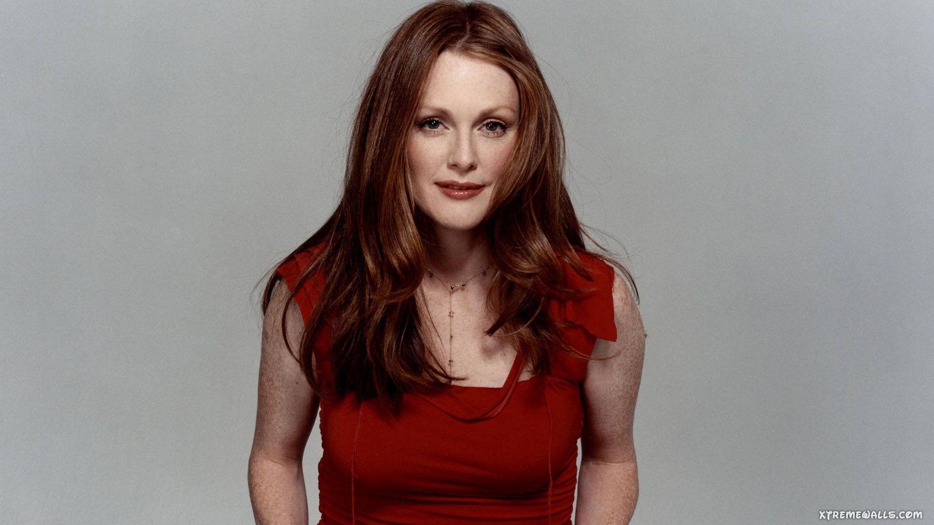 Julianne Moore Wallpapers 15+