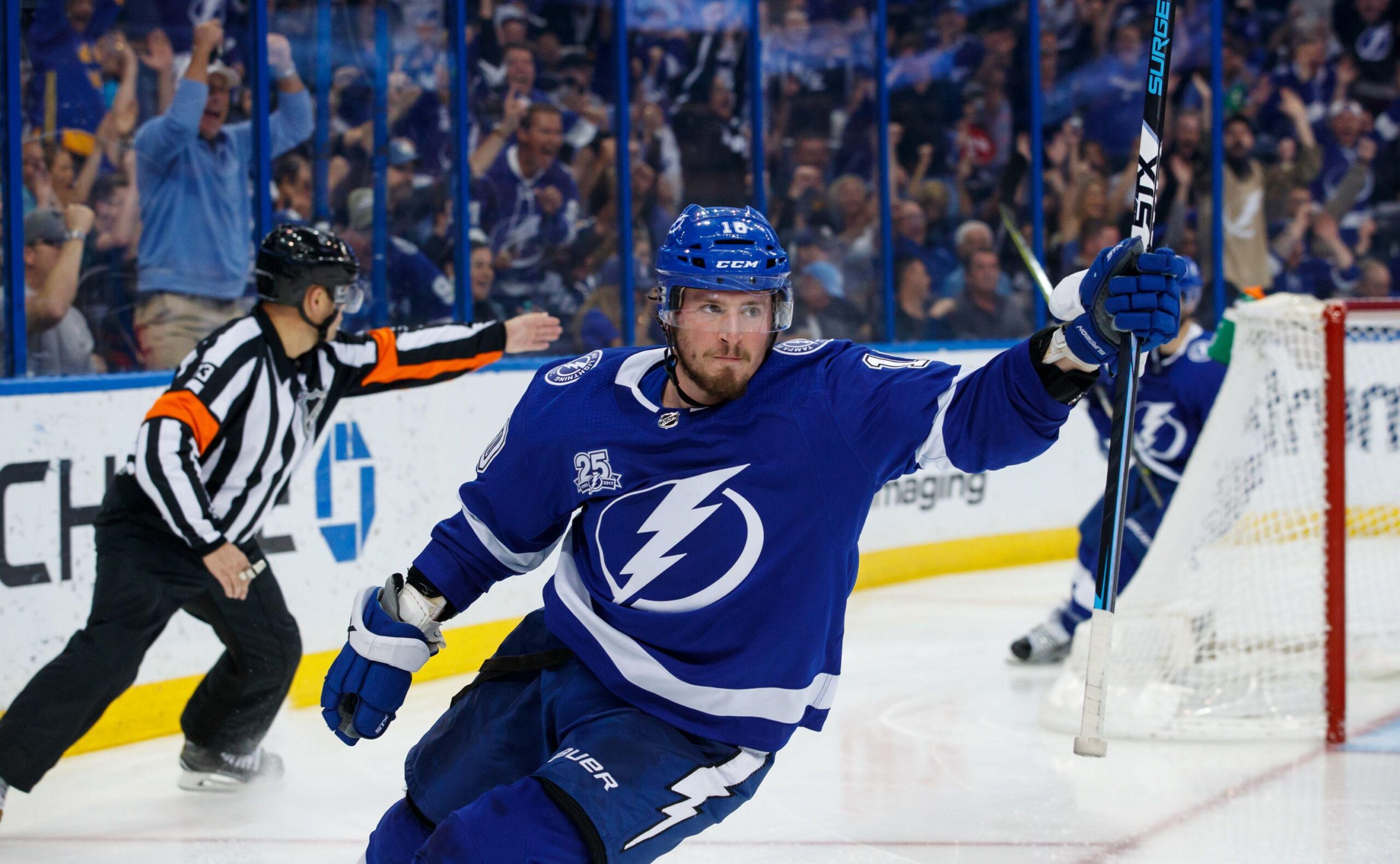 Tampa Bay Lightning dominates the Boston Bruins in season series finale