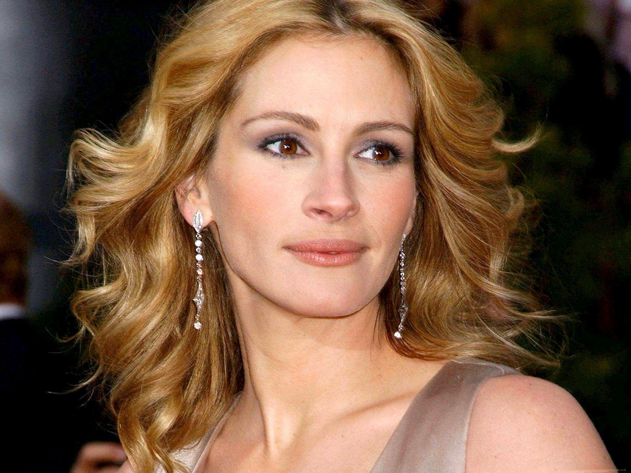 Julia Roberts Wallpapers