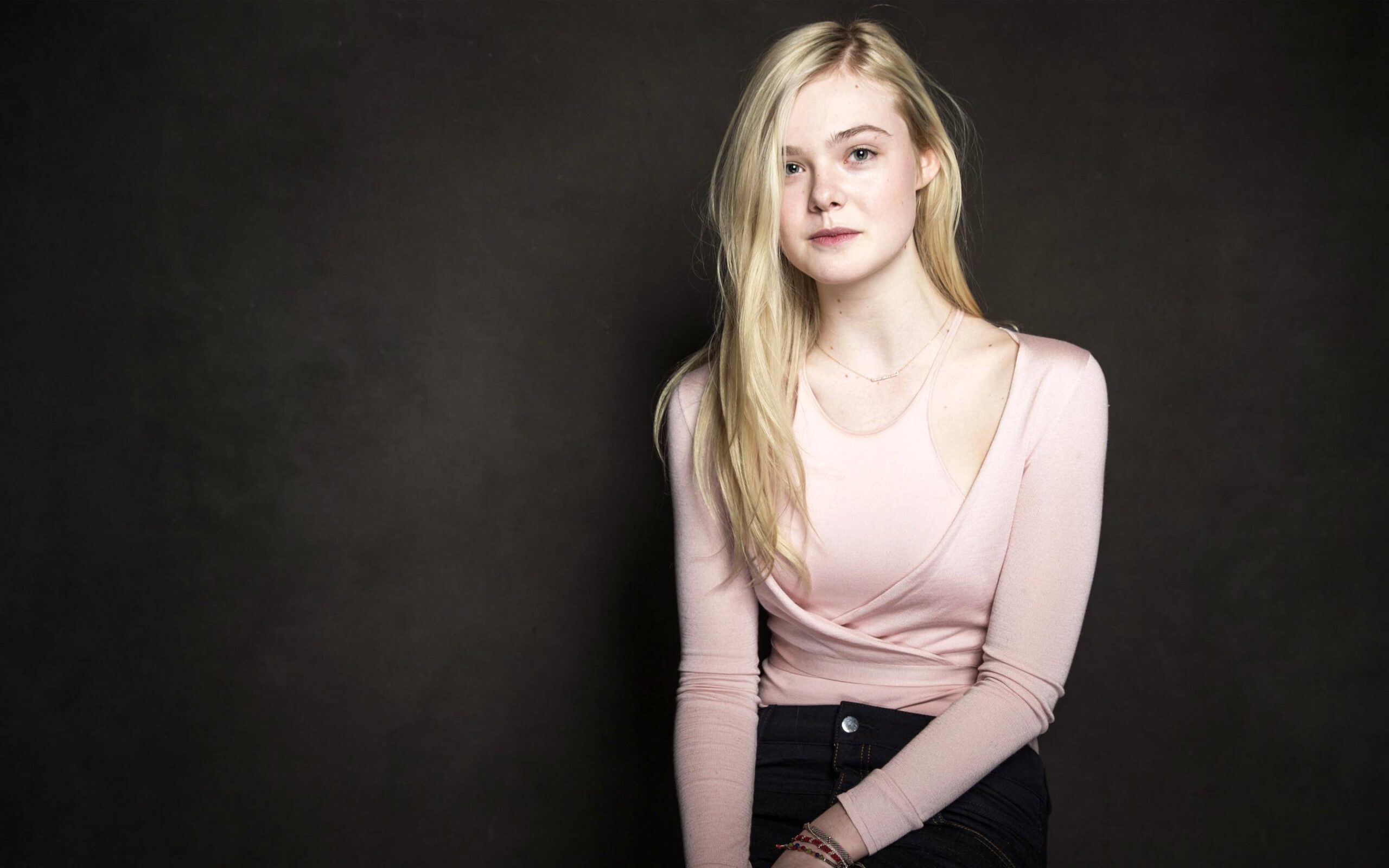 64+ Elle Fanning Wallpapers