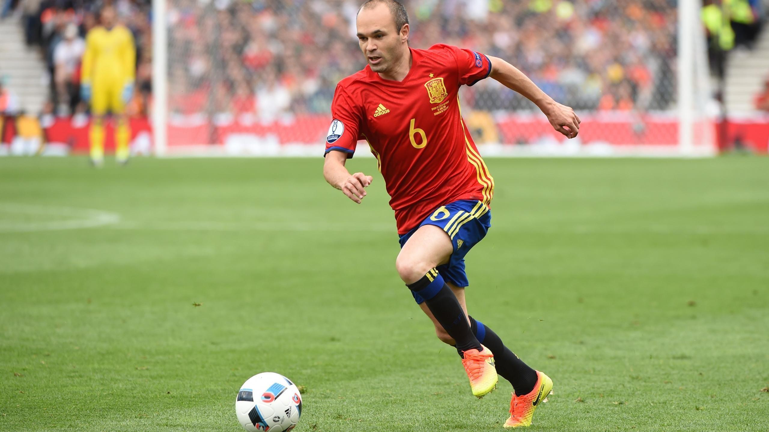 Andres Iniesta Wallpapers Image Photos Pictures Backgrounds