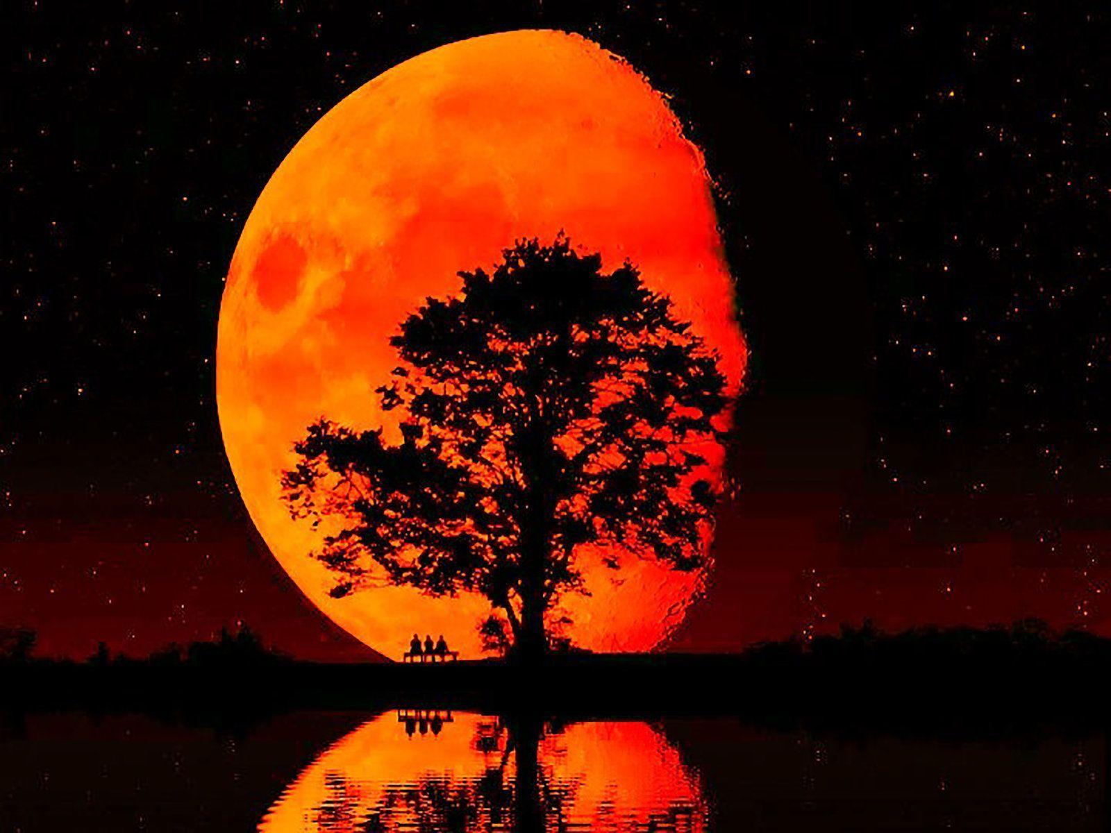 Blood Moon Rising, iPhone Wallpaper, Facebook Cover, Twitter Cover