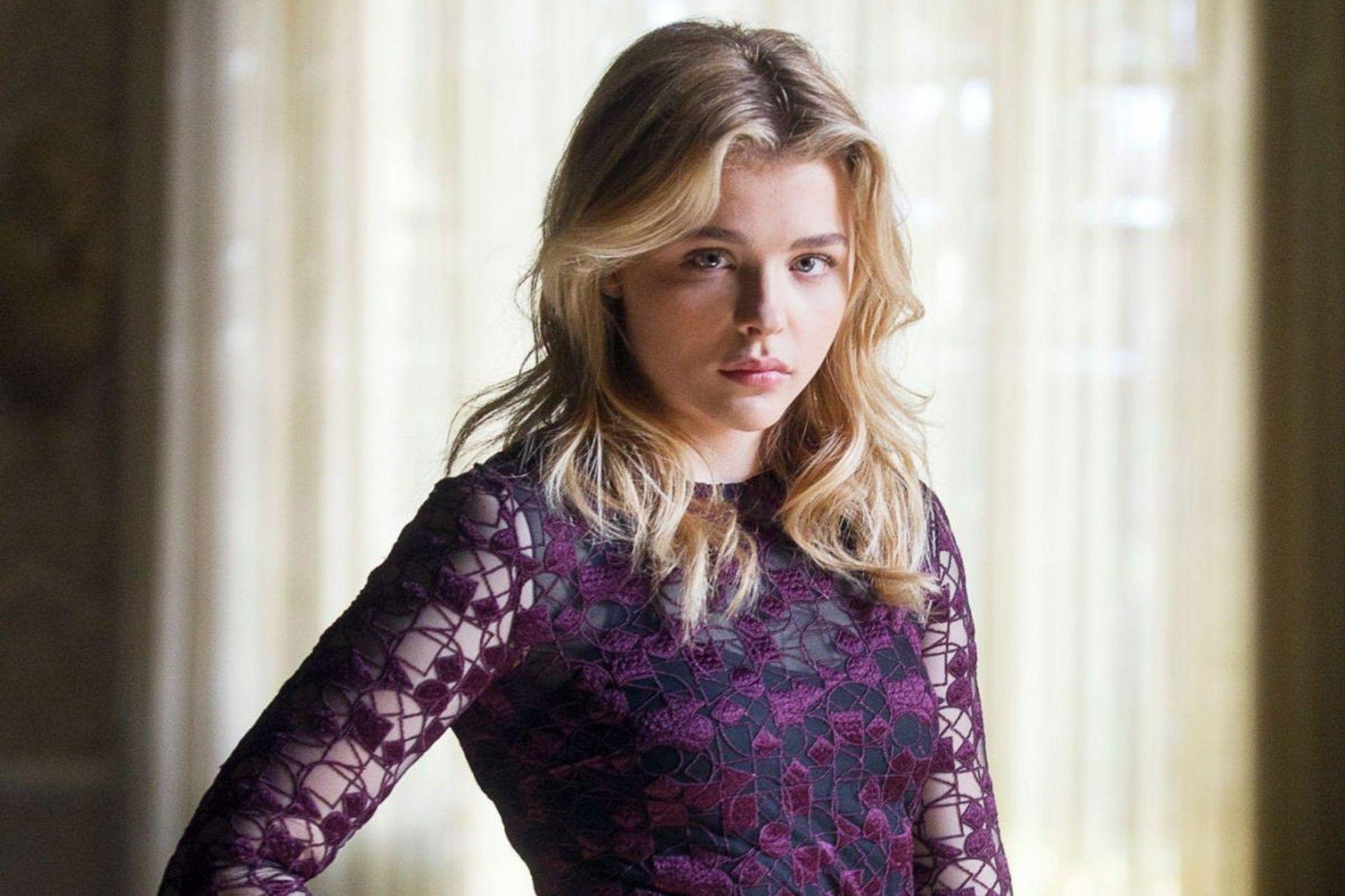 Cute Chloe Grace Moretz Wallpapers 03807