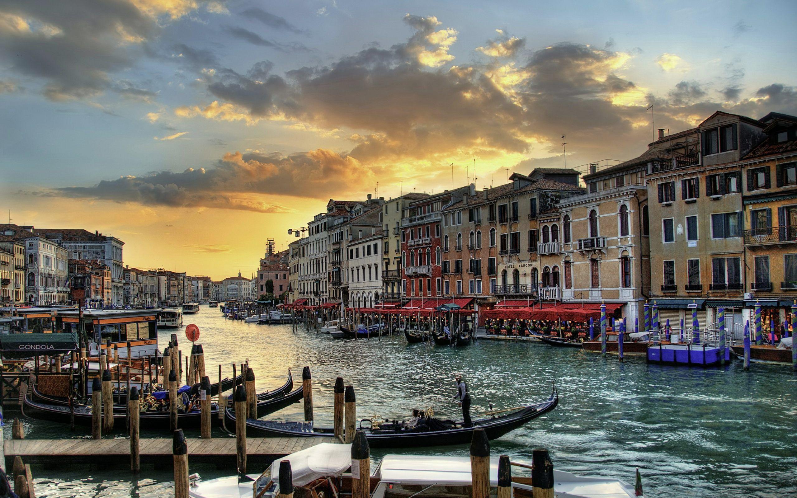 Venice Italy Wallpapers Download HD For Desktop and Mobile