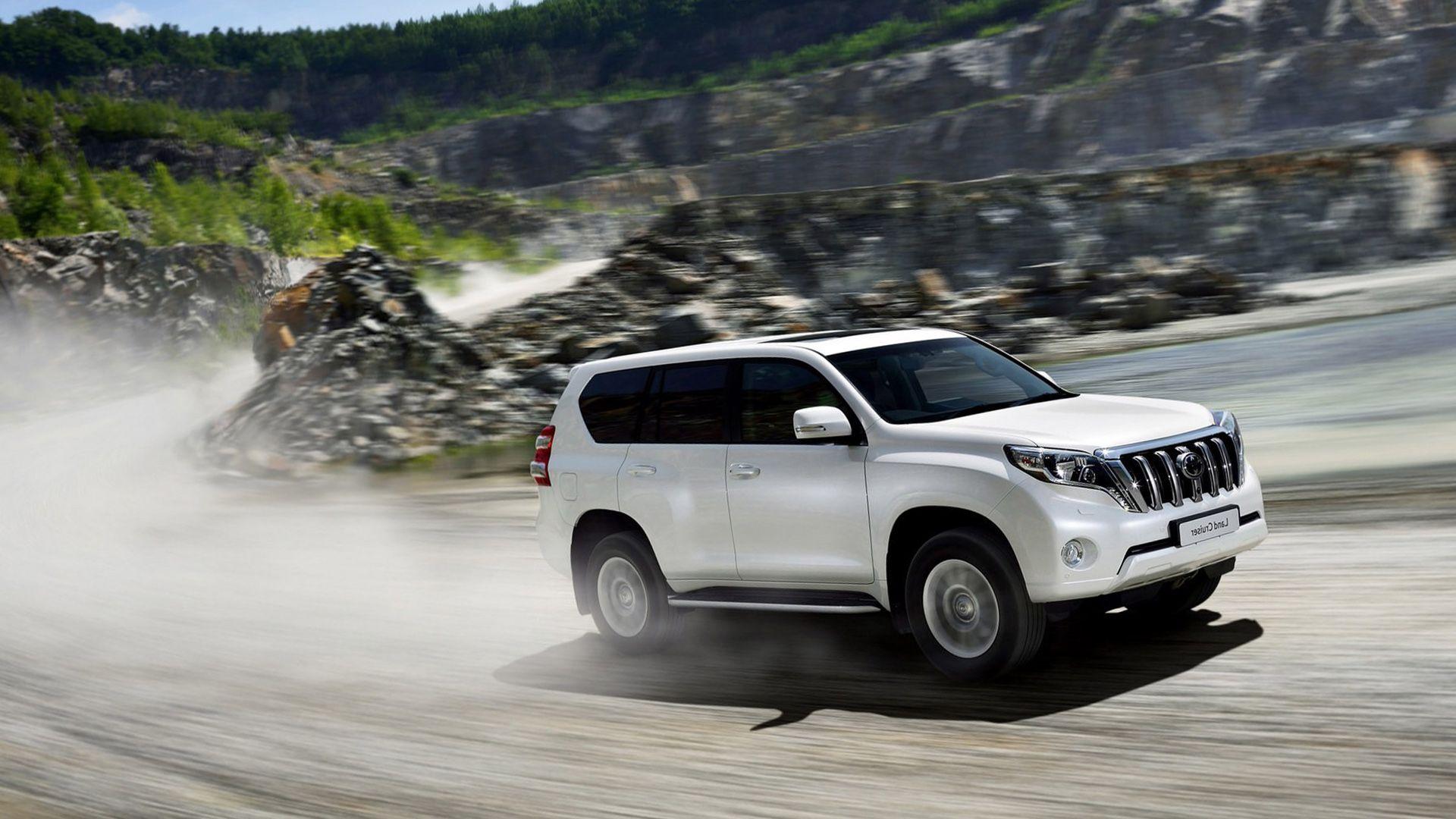 New 2016 Toyota Land Cruiser Wallpapers