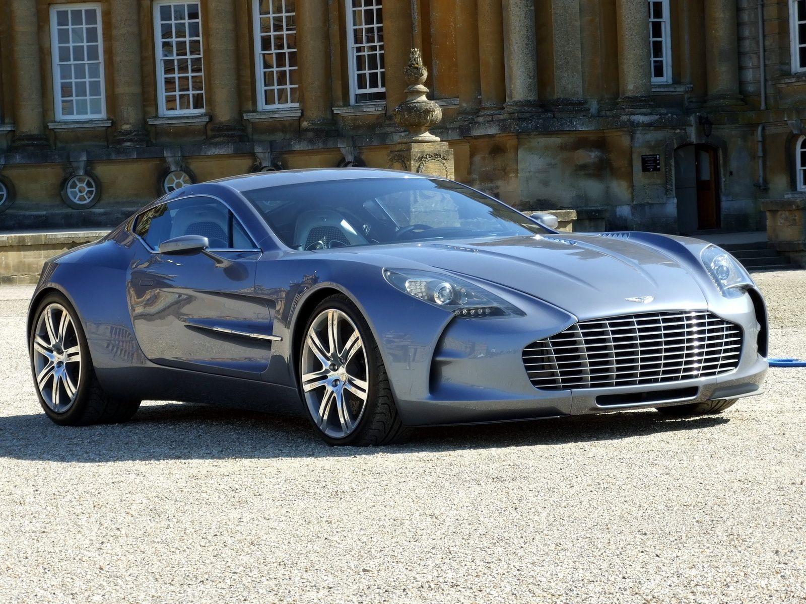 O Aston Martin One 77