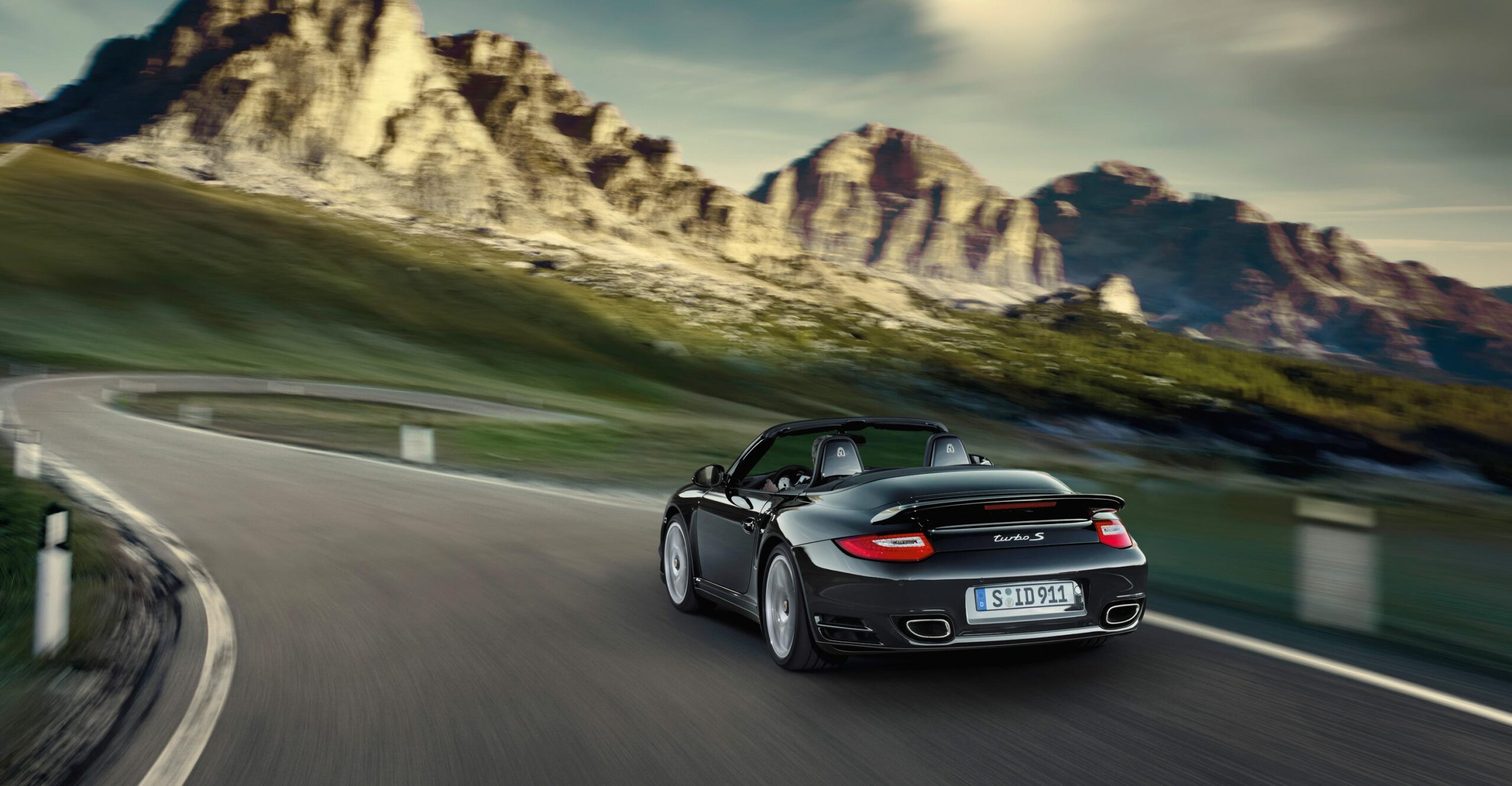 2011 Black Porsche 911 Turbo S Cabriolet wallpapers