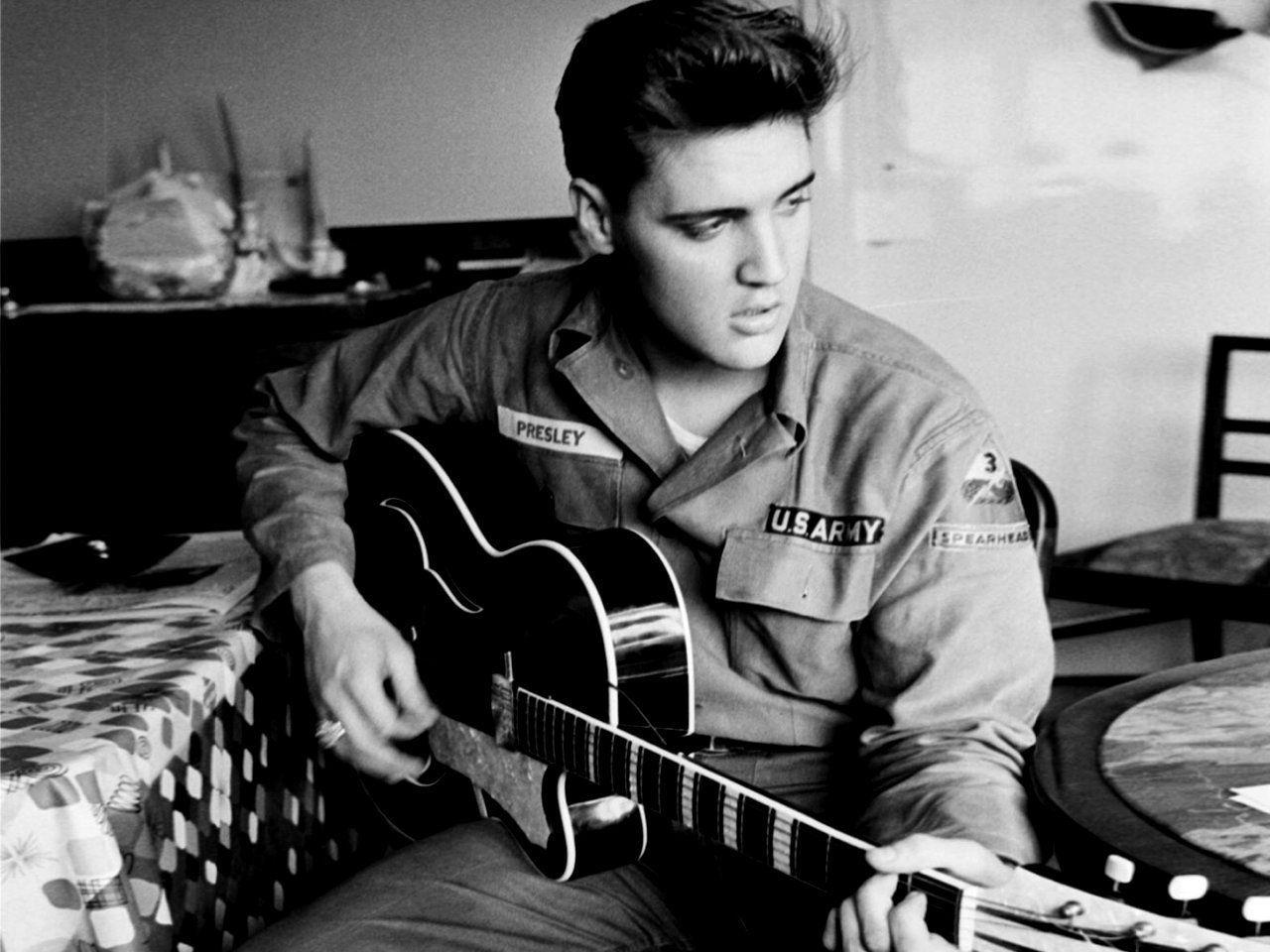 20 Elvis Presley Wallpapers