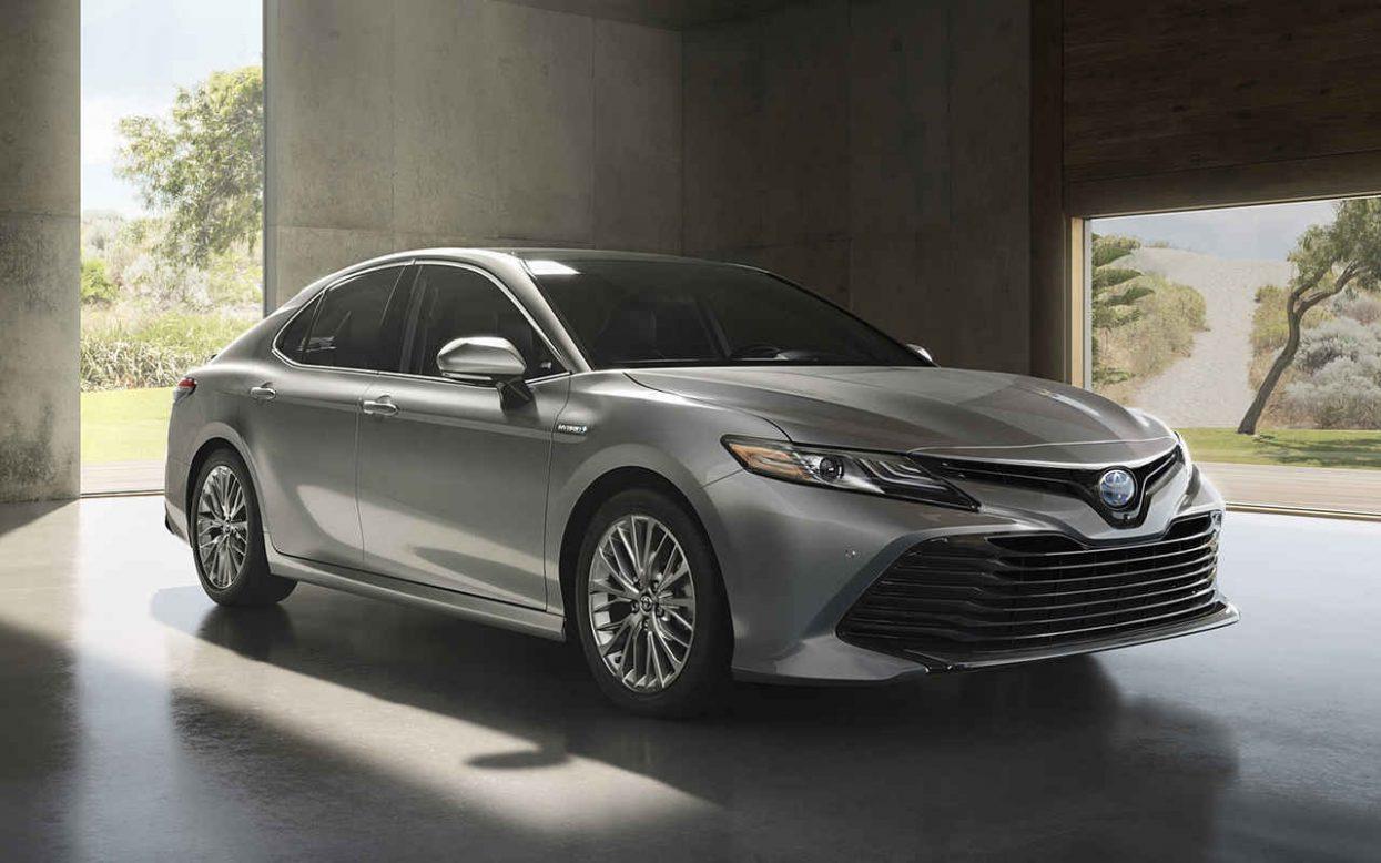 2019 Toyota Camry Look Wallpapers