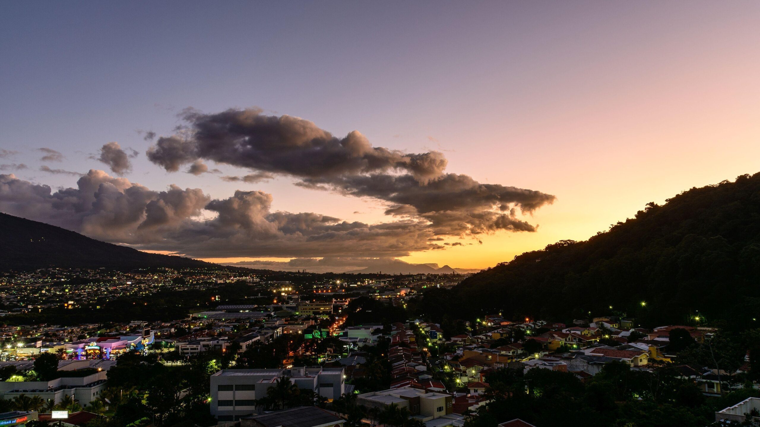 San Salvador after the sunset HD desktop wallpapers : Widescreen