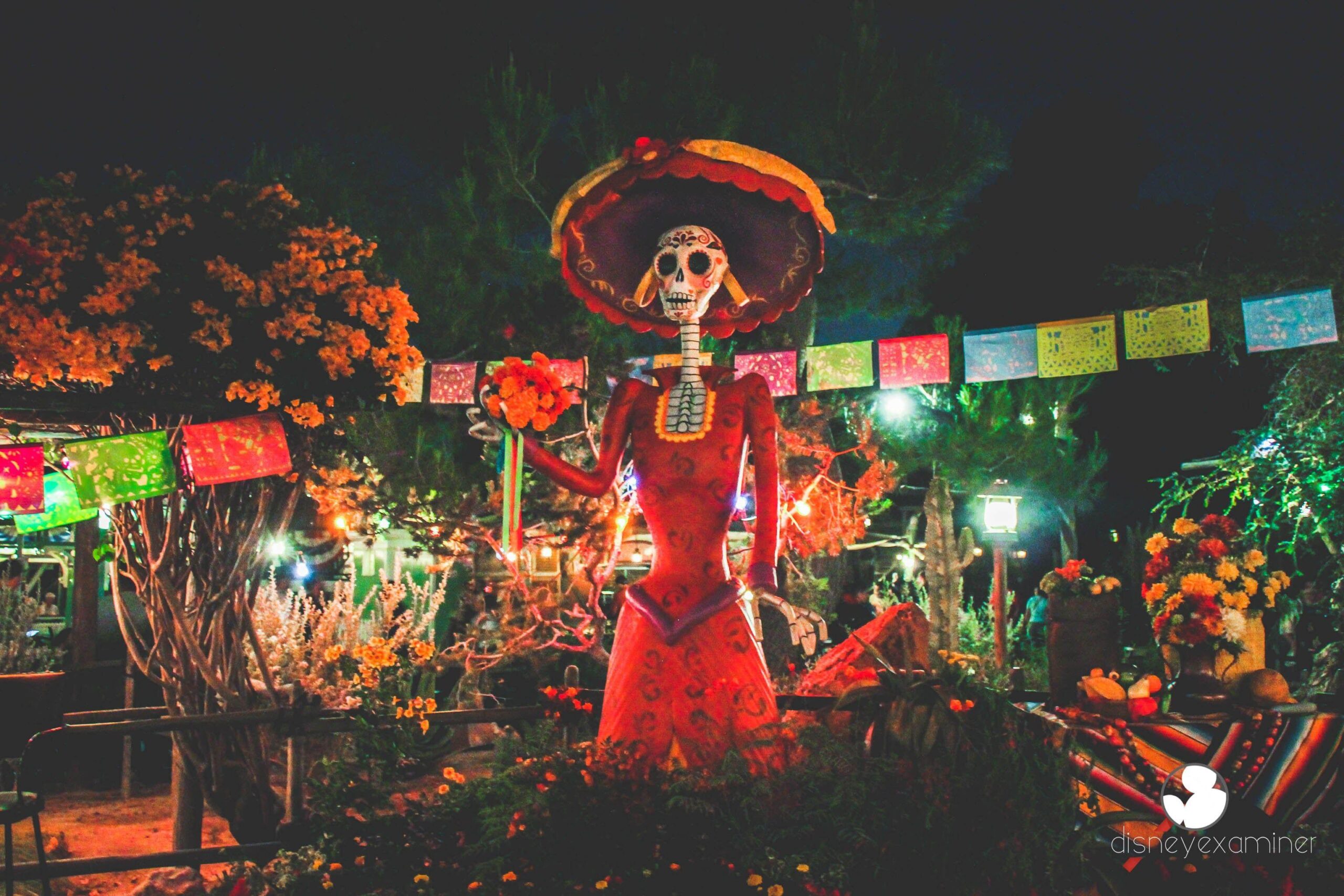 Disneyexaminer Disneyland Winter Wallpapers Dia De Los Muertos 3