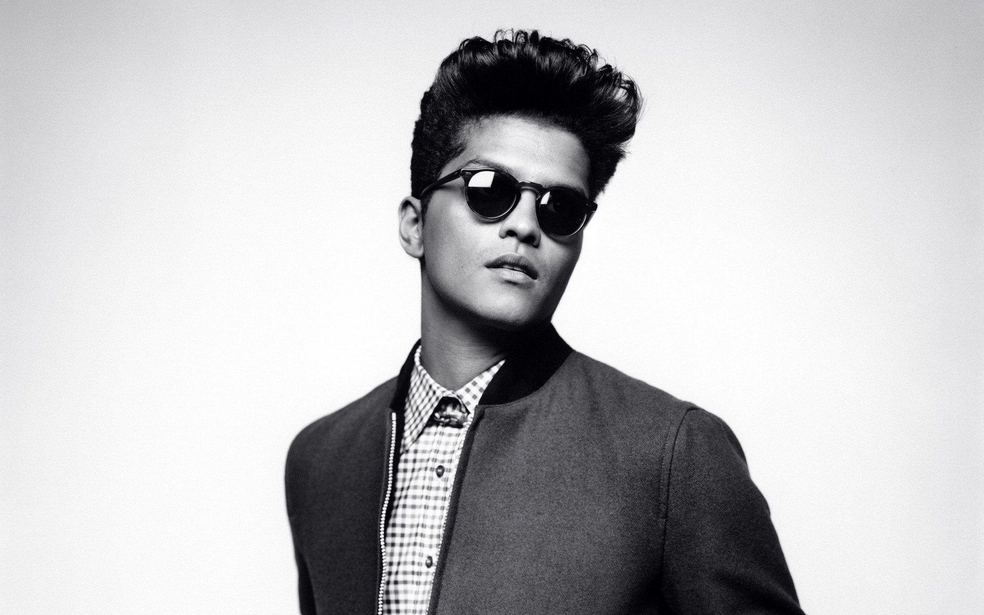 43 Desktop Image of Bruno Mars