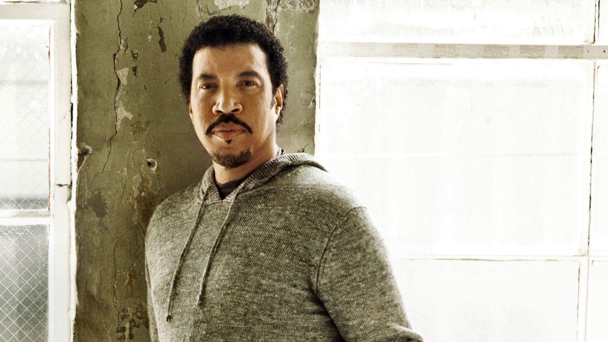 LIONEL RICHIE r