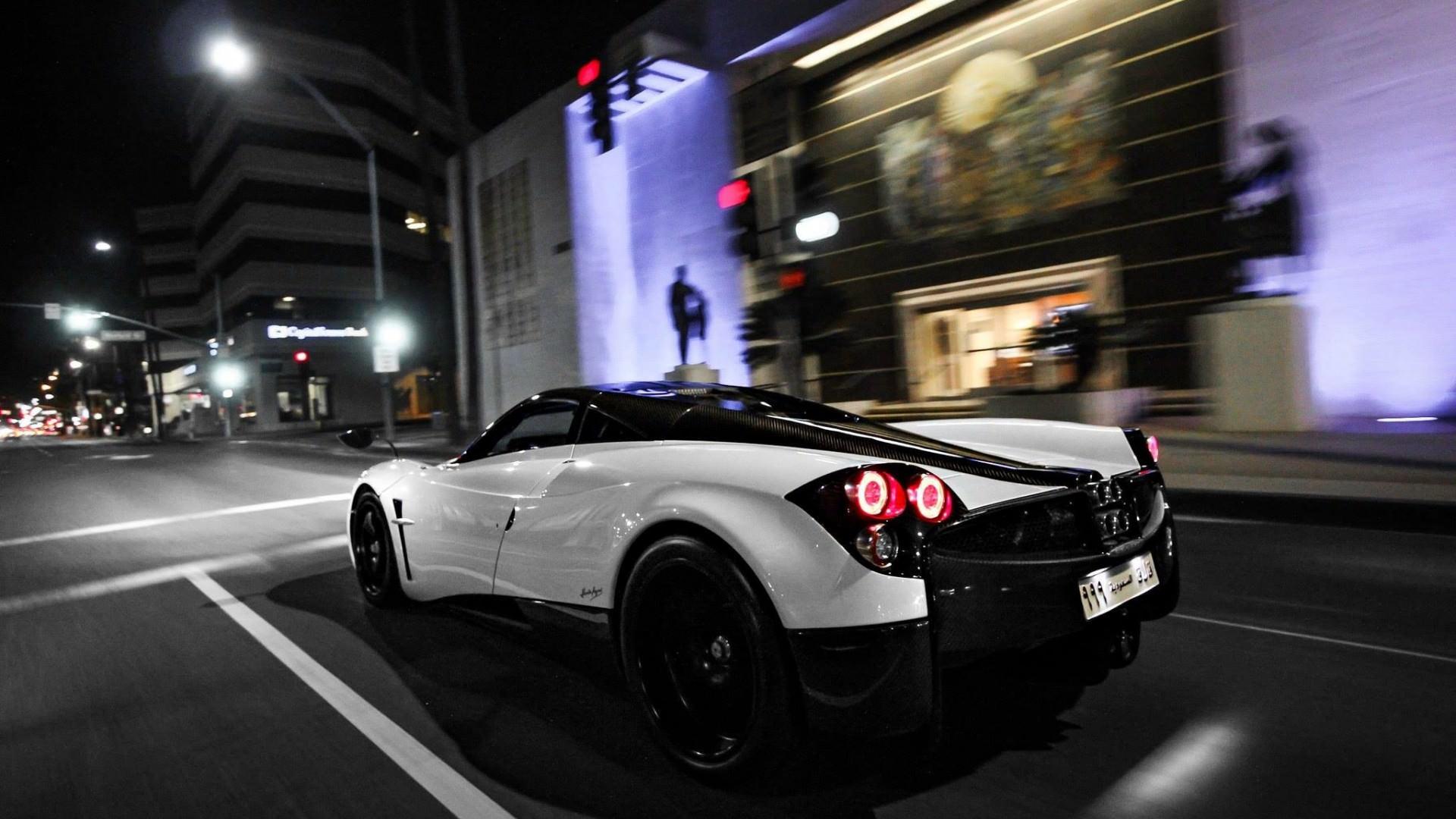 Black And White Pagani Huayra City Night HD Wallpapers