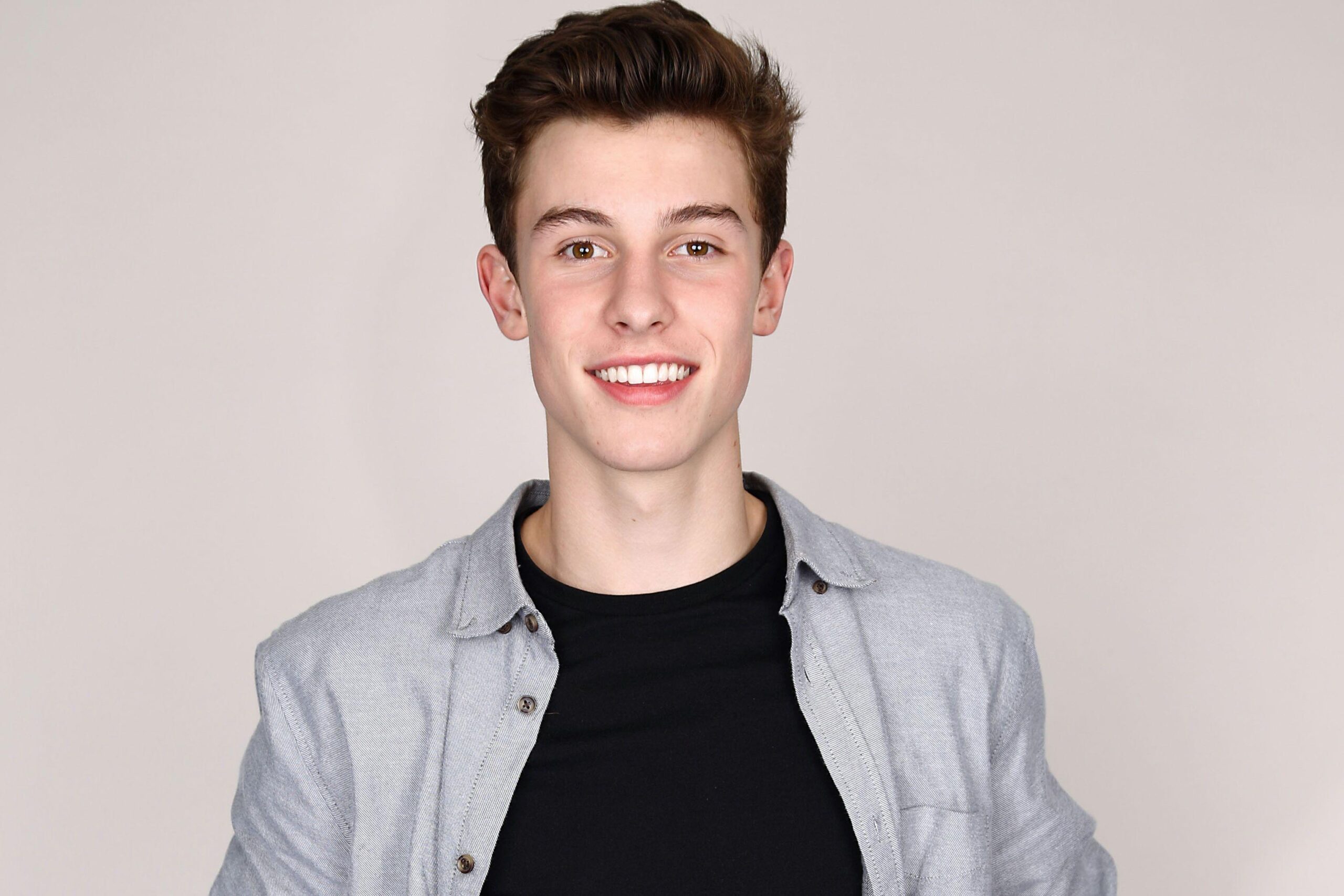 6 HD Shawn Mendes Wallpapers