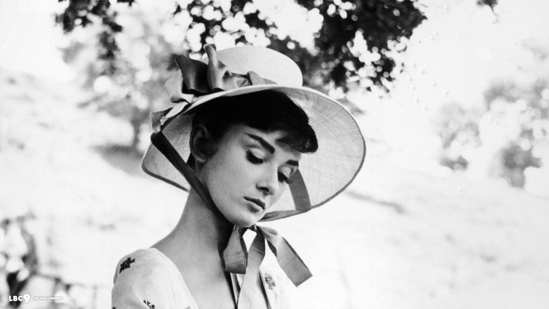 Audrey Hepburn HD Wallpapers