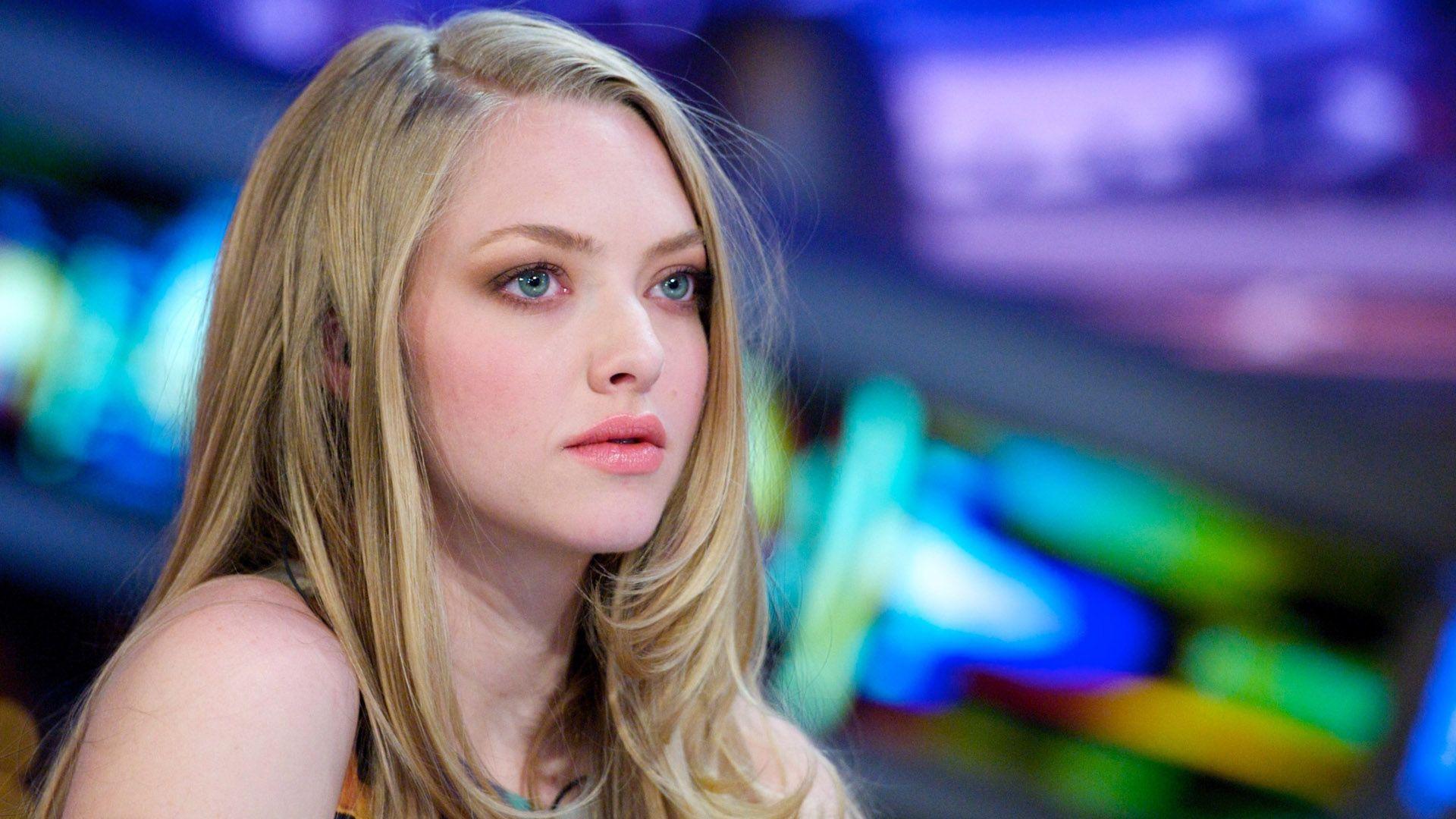 Amanda Seyfried Desktop Wallpapers