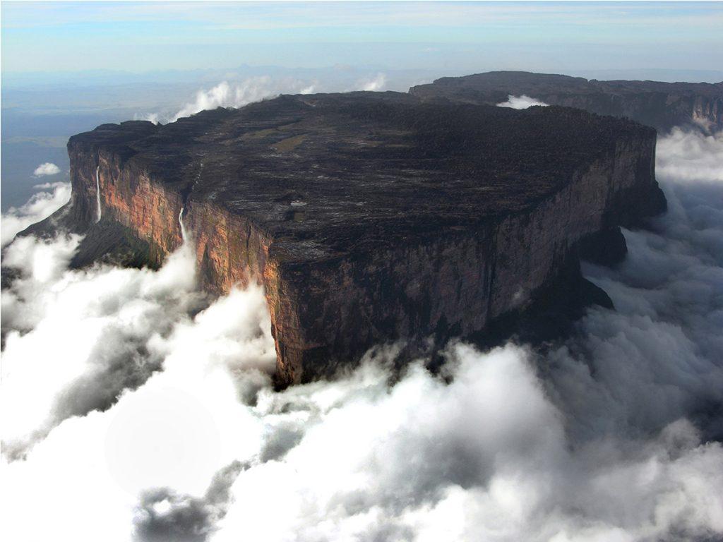 Helicopter to Mount Roraima and Canoe to Angel Falls » Redfern