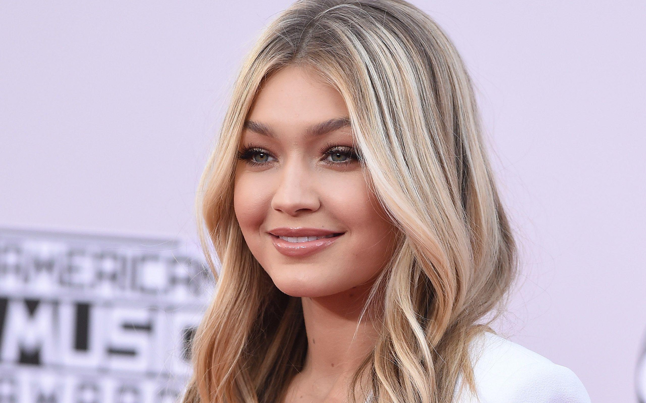 Gigi Hadid Beautiful HD Wallpapers