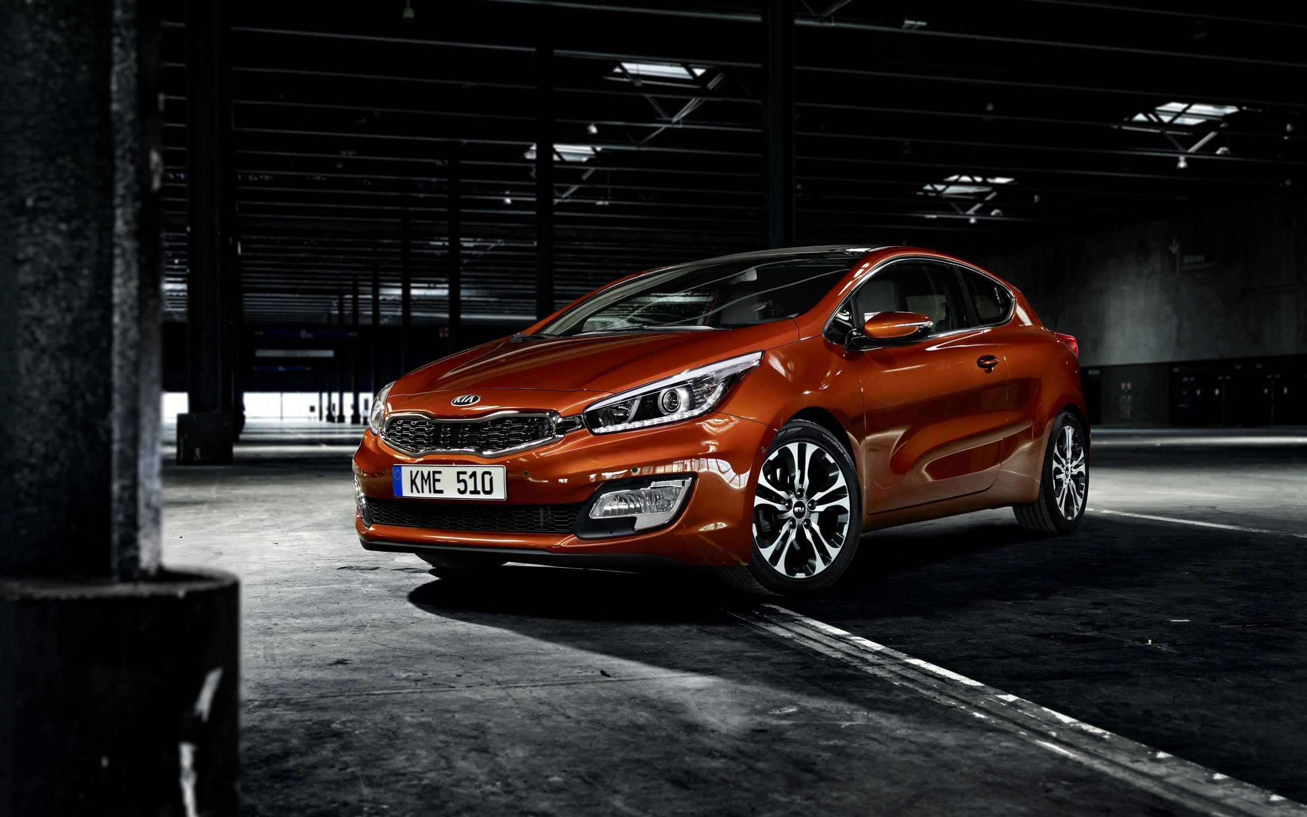 Test drive the car Kia Ceed wallpapers and image