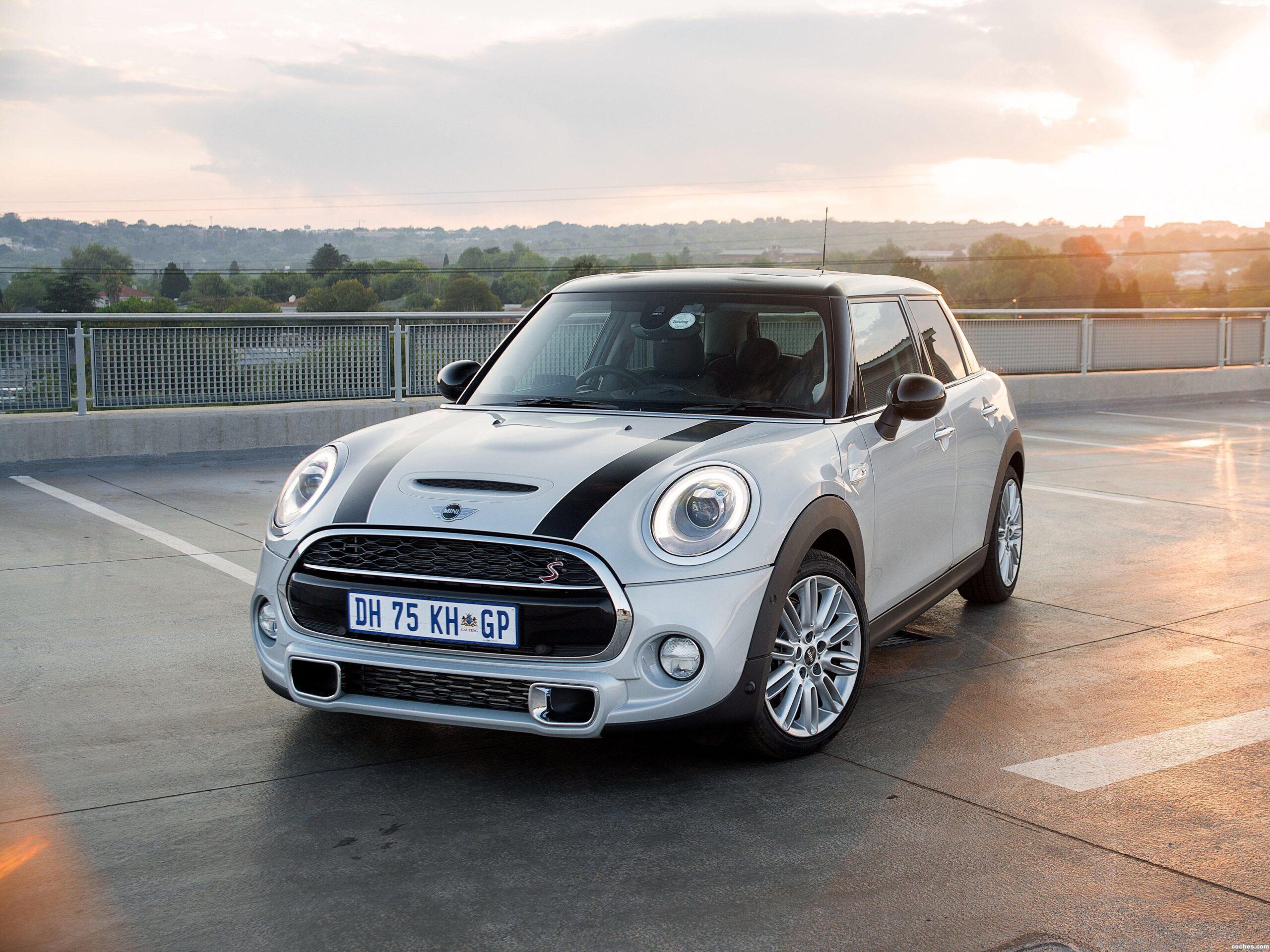 Mini Cooper S 5 puertas F56 2015