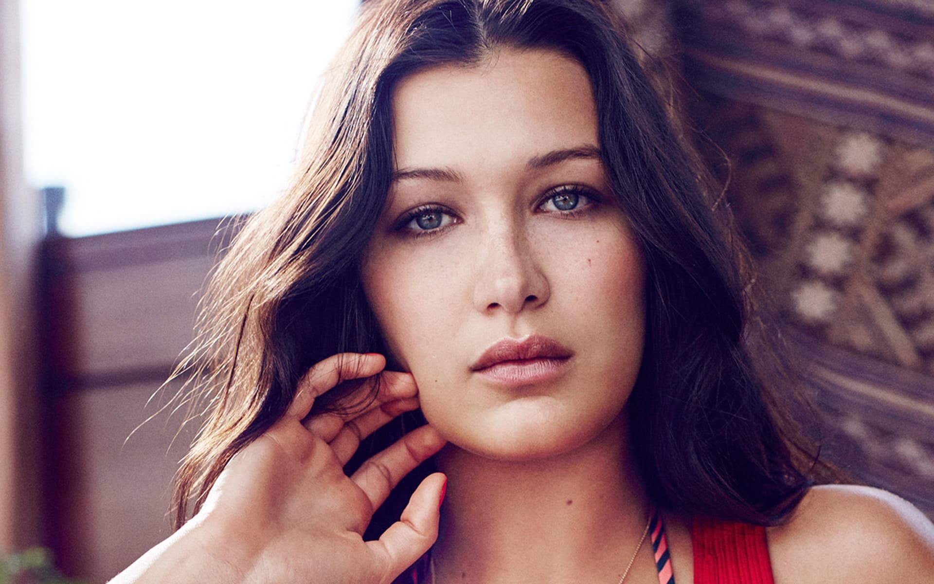 bella hadid hd image download