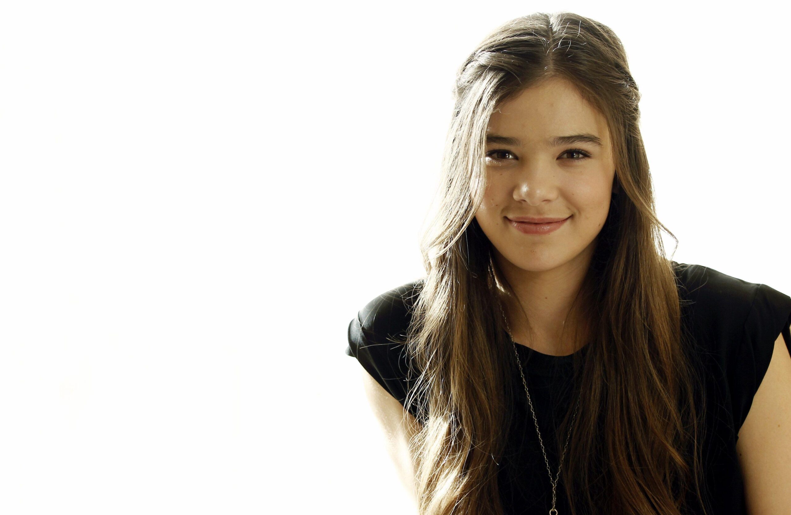 9 HD Hailee Steinfeld Wallpapers