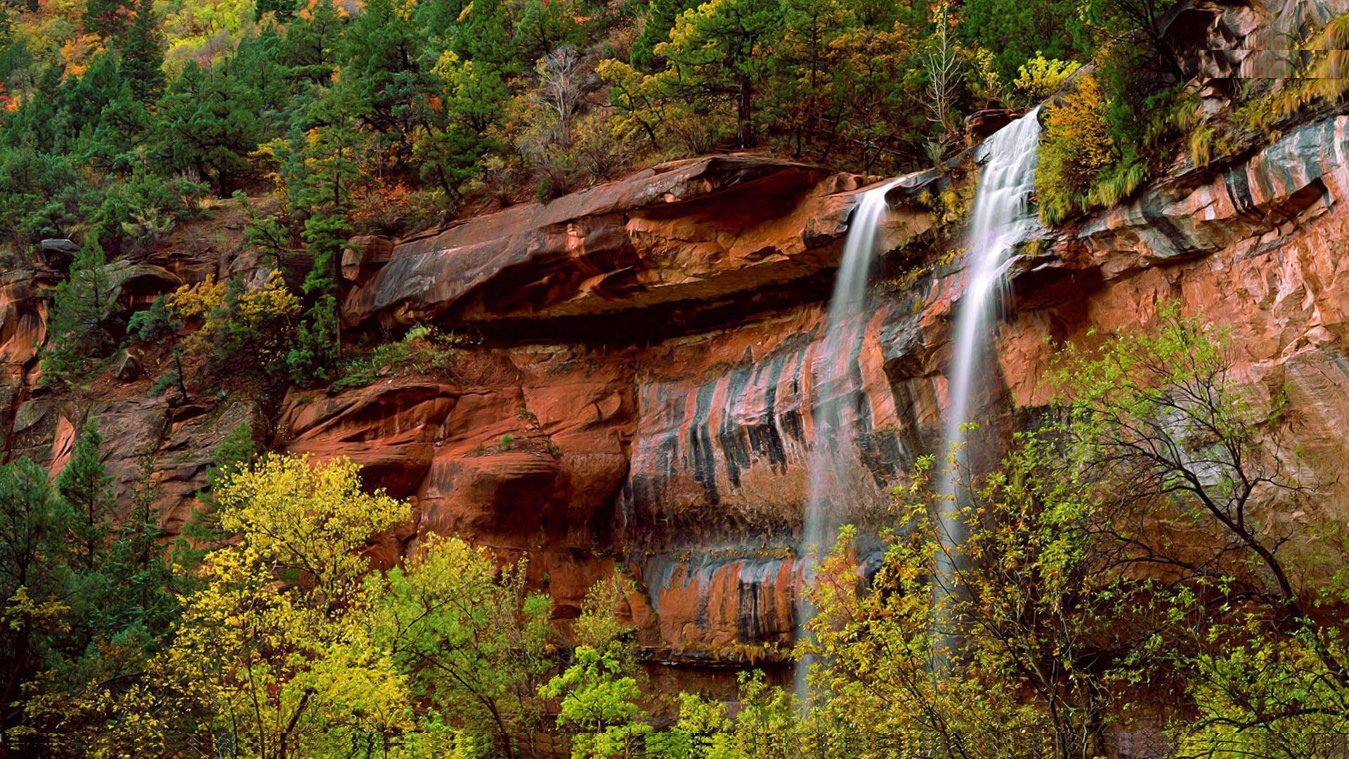 Upper Emerald Pools Hiking Trail