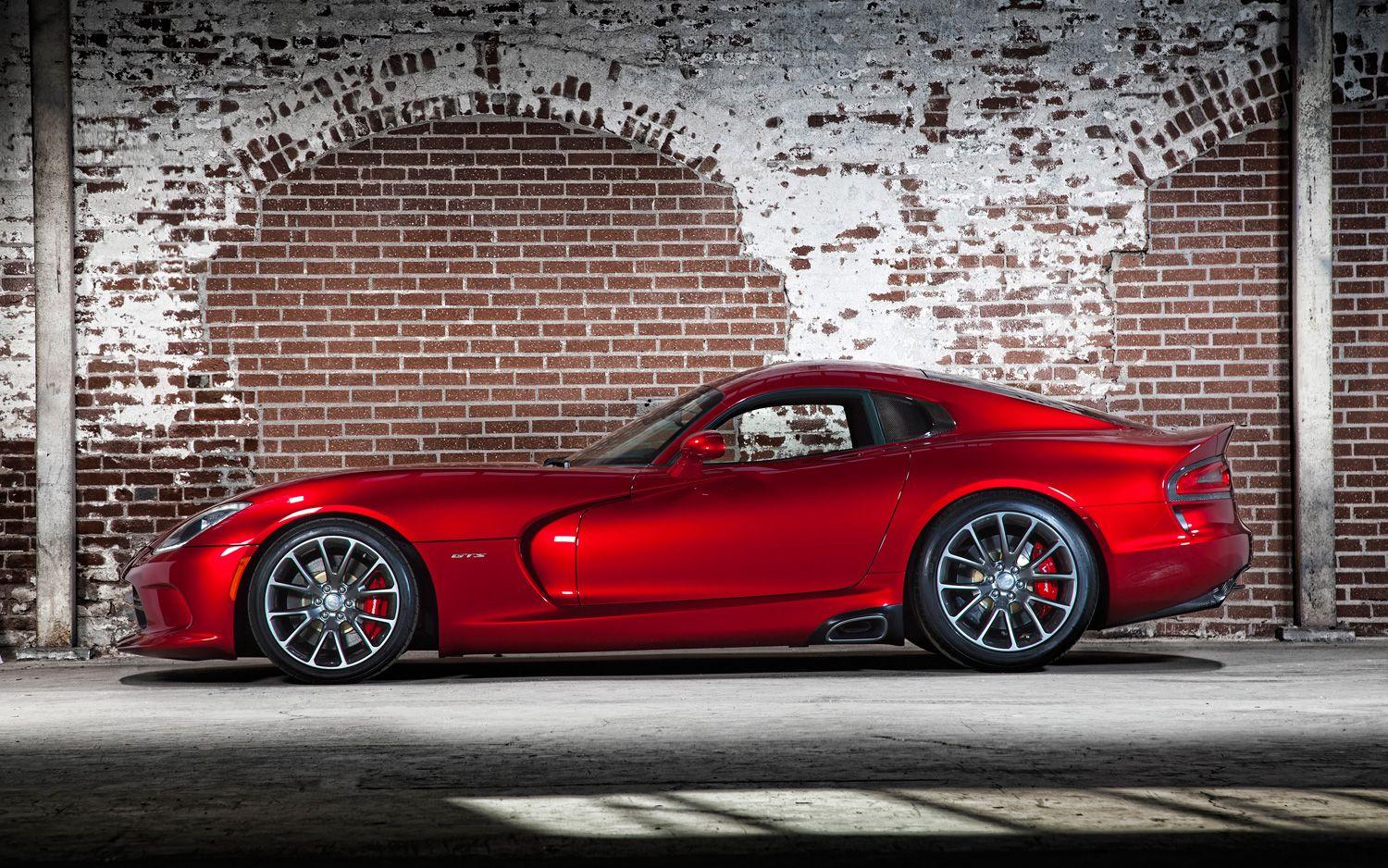 Mega Gallery: 2013 SRT Viper Wallpapers