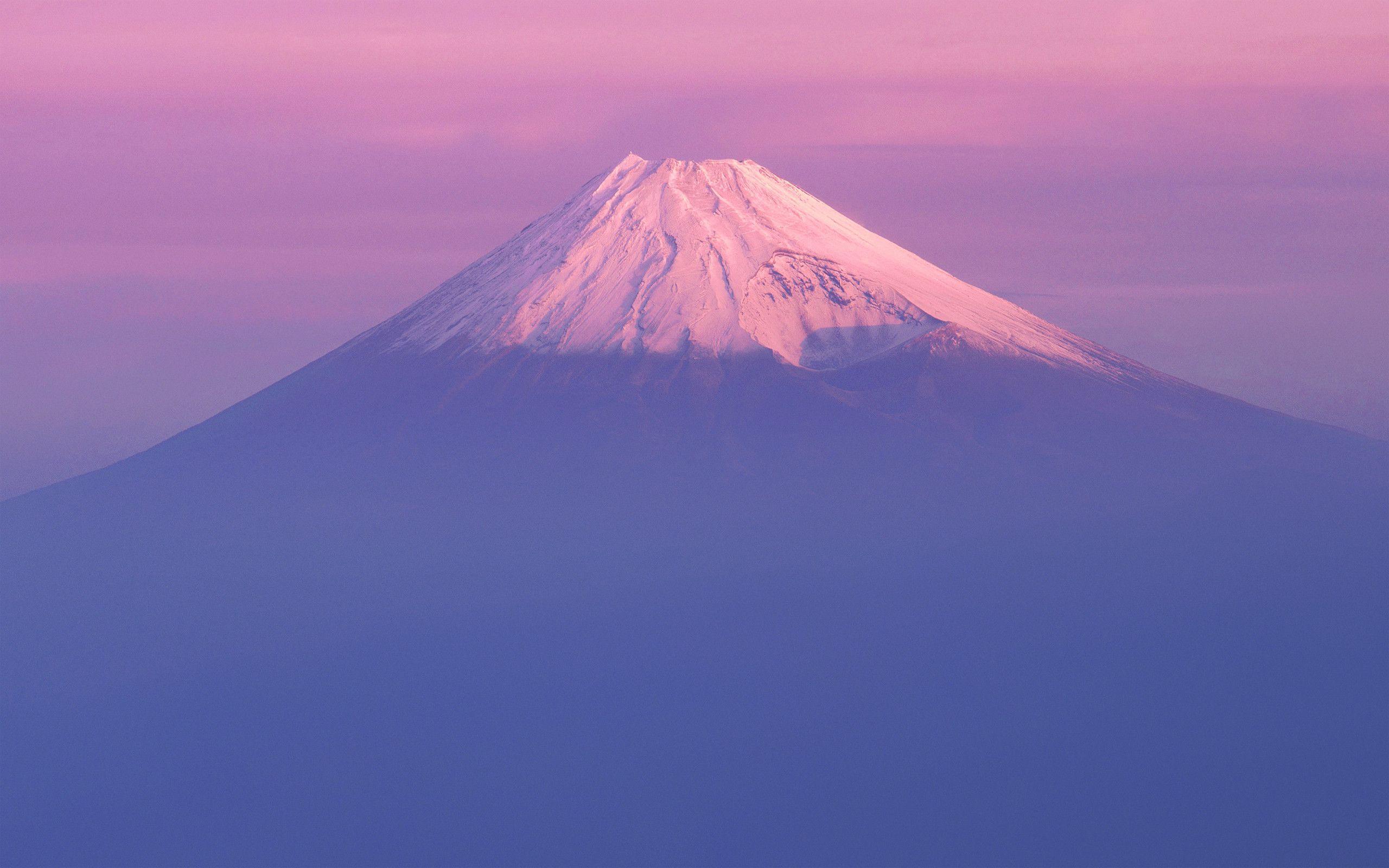 Mac OS X 10.7 Lion Fuji Mountain Wallpapers