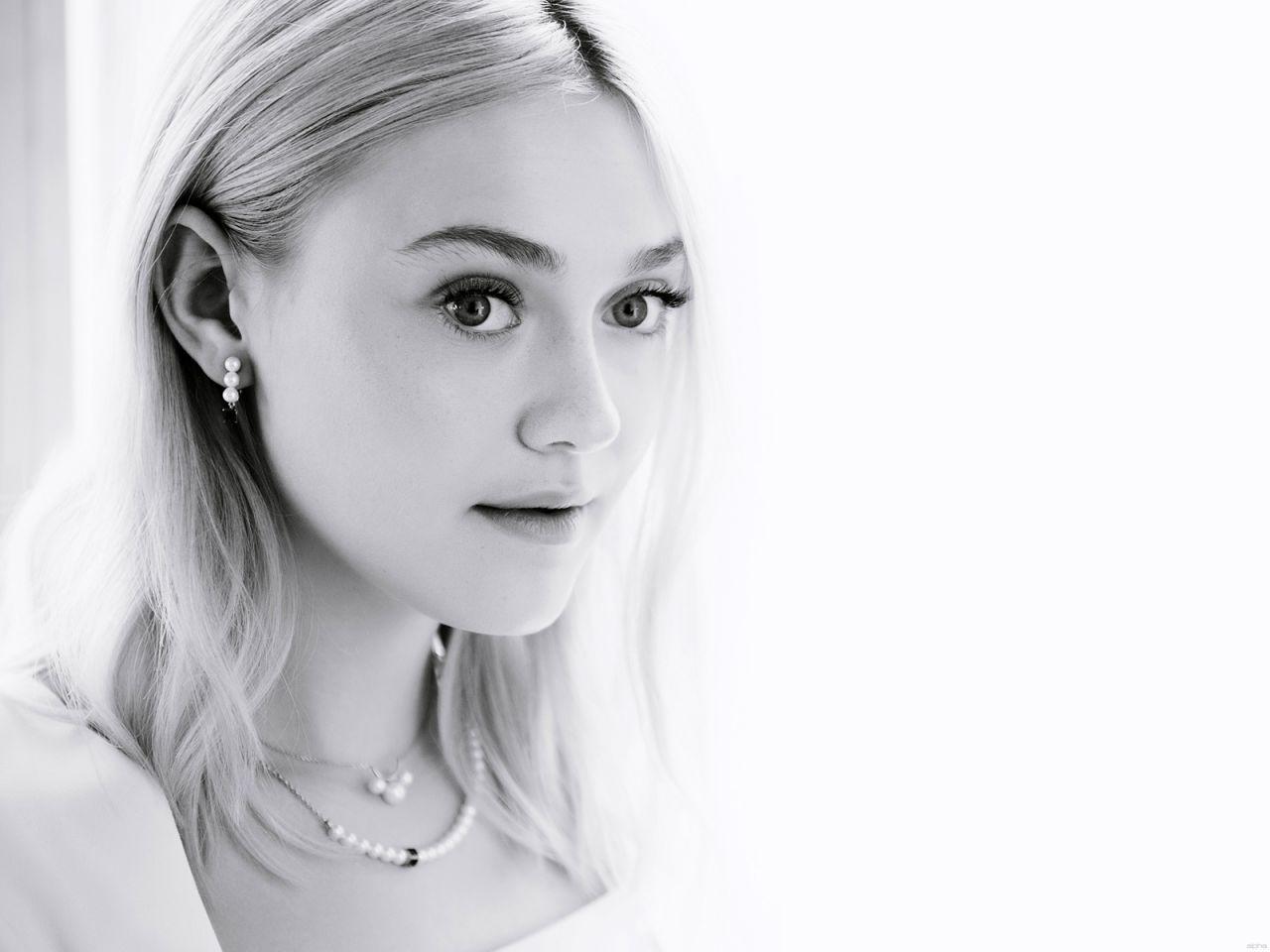 Dakota Fanning Wallpapers Download