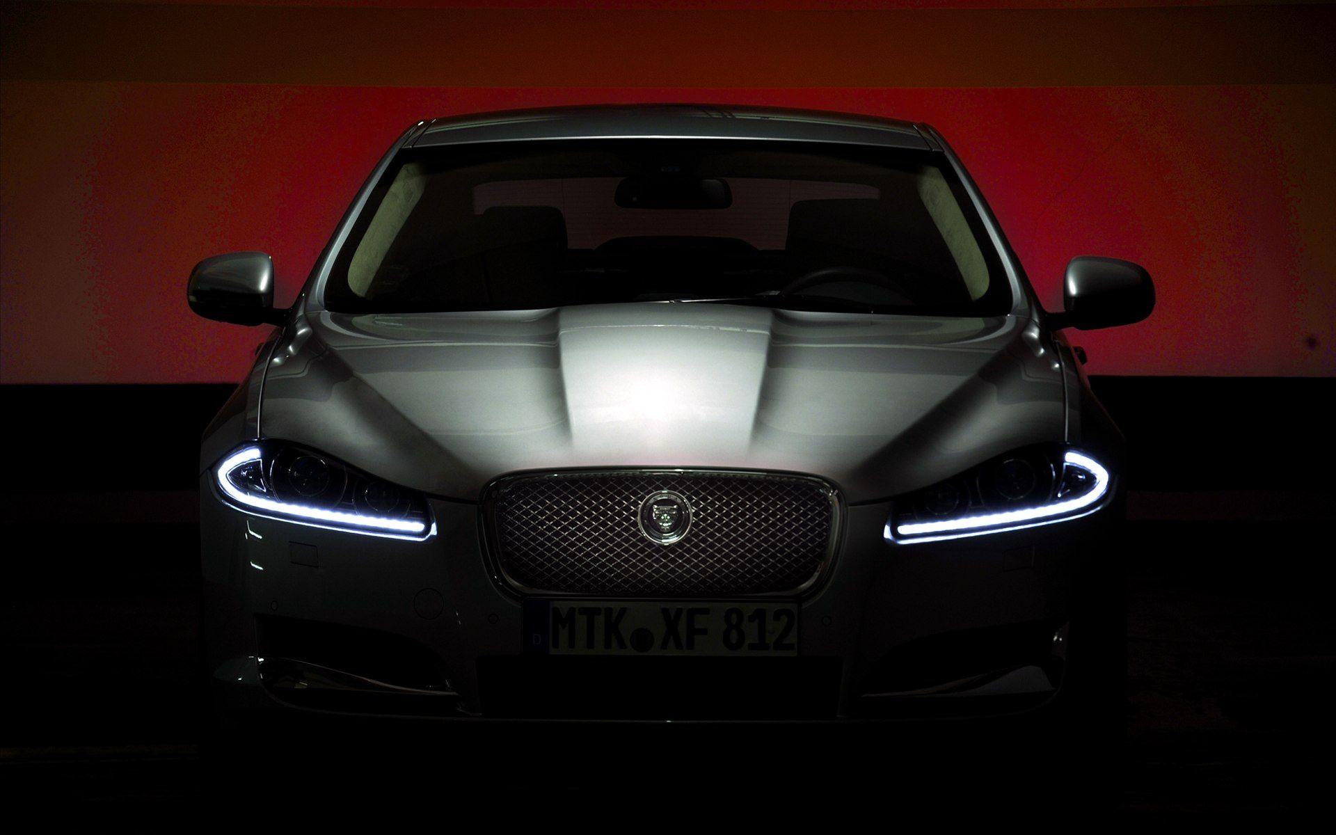 Jaguar XF 2 Silhouette