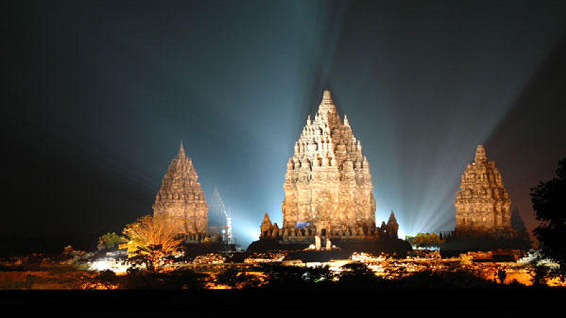 Prambanan Temple Night Lights Wallpapers – Travel HD Wallpapers