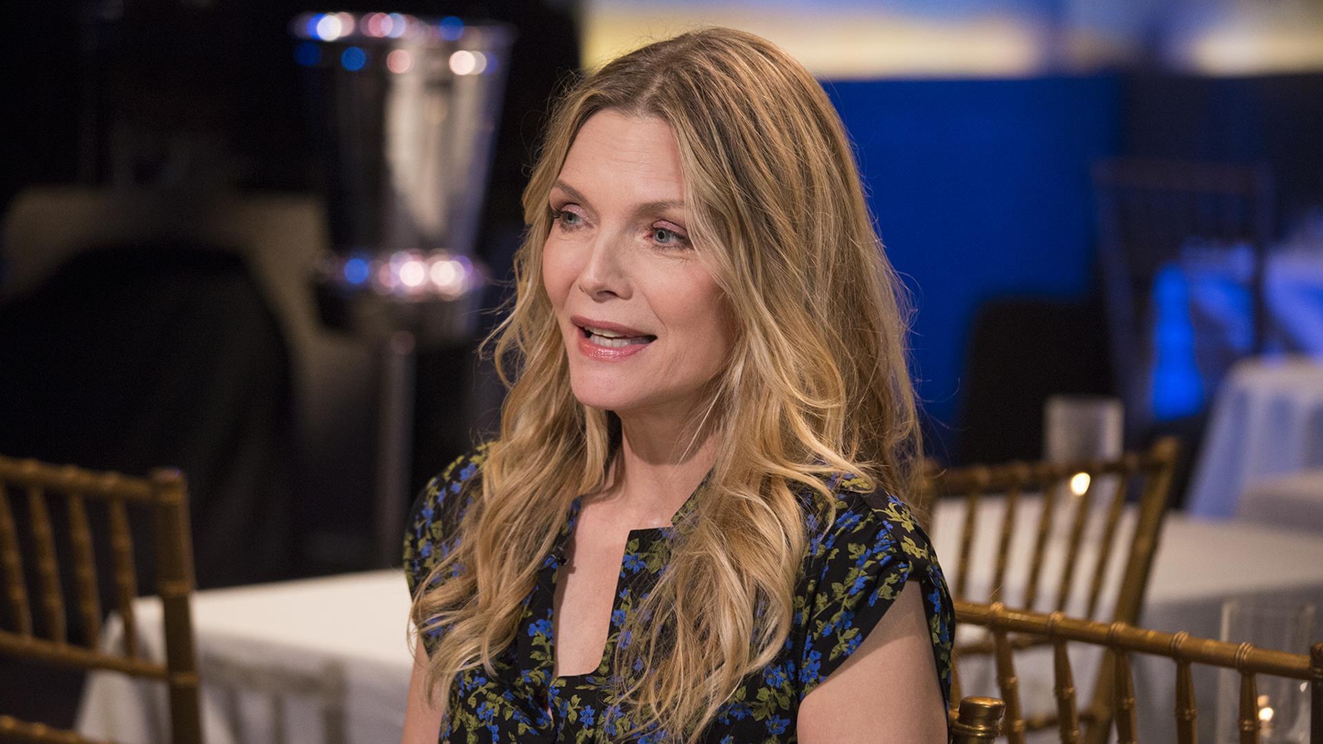 Michelle Pfeiffer Wallpapers HD Free Download