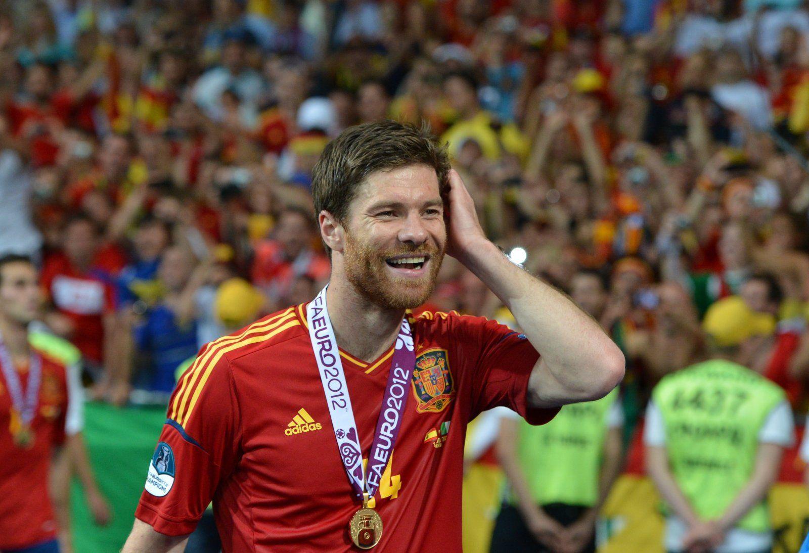 Fondos de Xabi Alonso. Wallpapers de Xabi Alonso