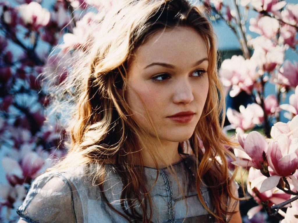 Random Blogs: Julia Stiles wallpapers hd