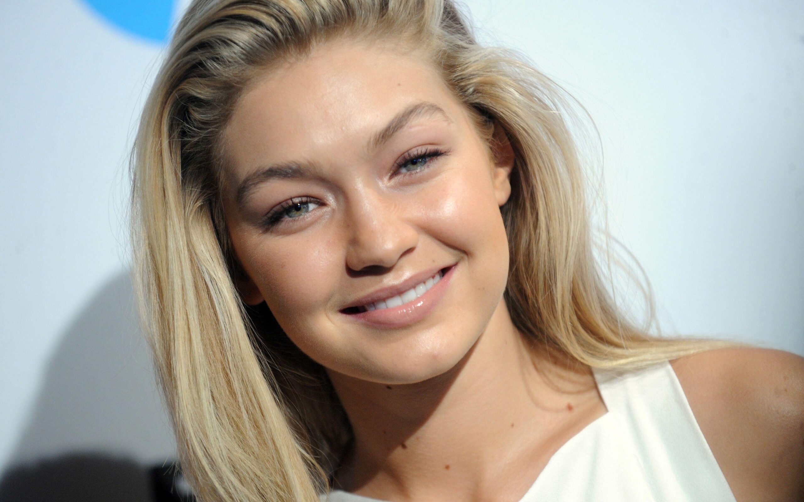 27 Gigi Hadid HD Wallpapers