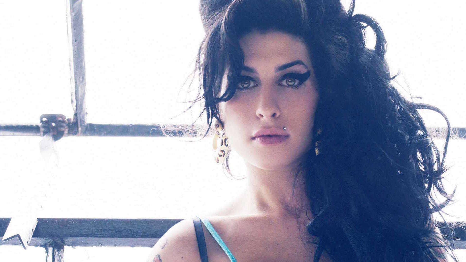 Amy Winehouse Wallpapers HD