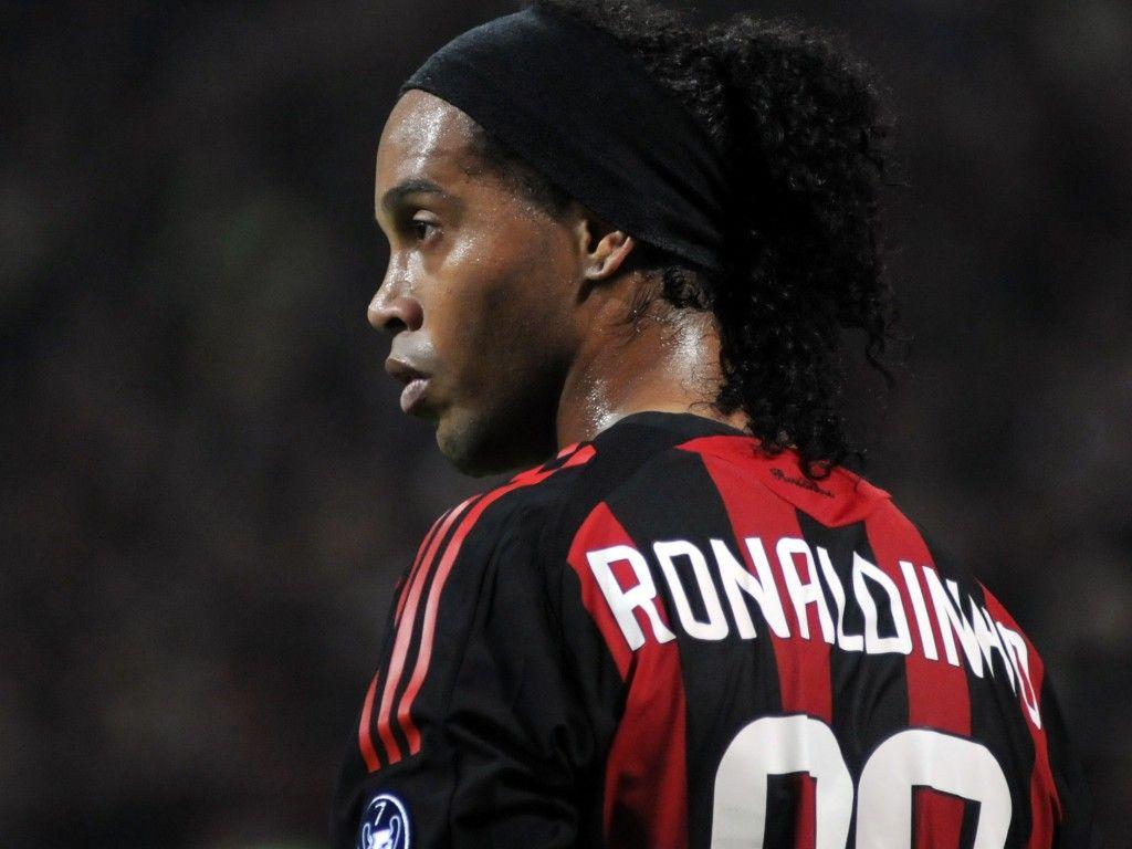 Awesome Ronaldinho HD Wallpapers Free Download