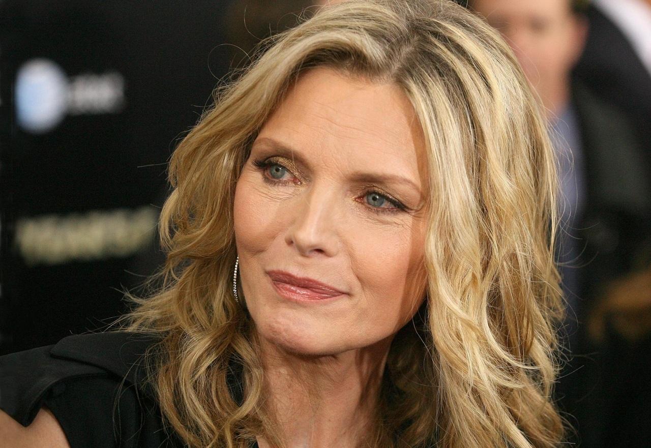 Michelle Pfeiffer High Schoo HD Wallpaper, Backgrounds Image