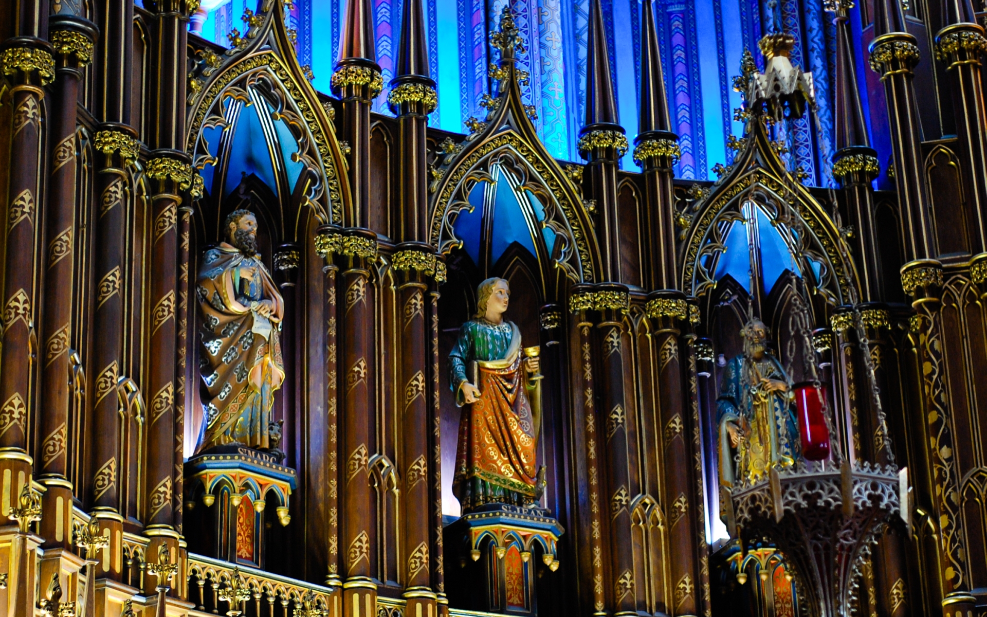 Notre Dame Basilica in Montreal HD Wallpapers