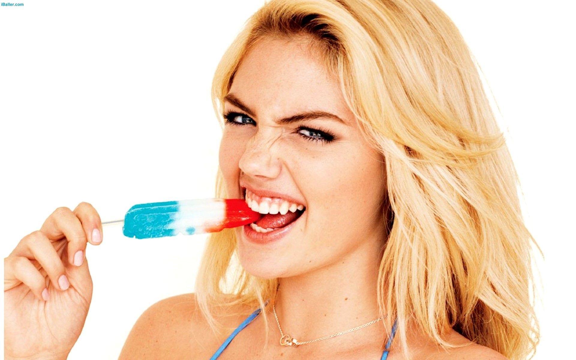 Kate Upton Wallpaper, Resolution