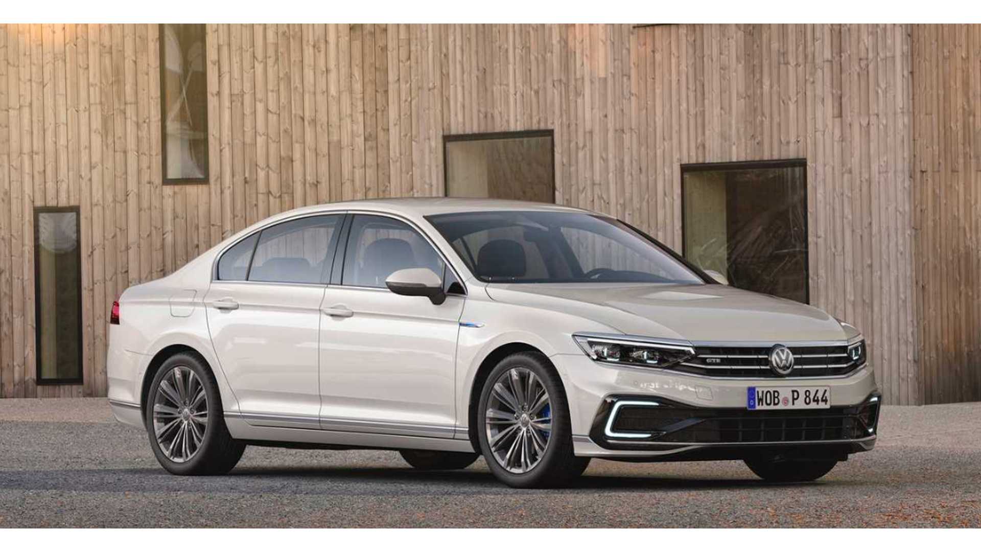 New 2019 Volkswagen Passat GTE Plug