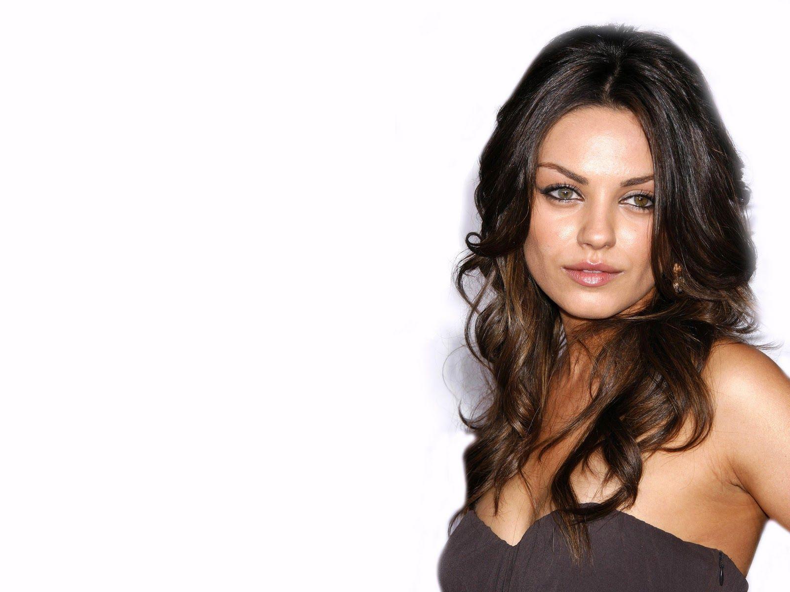 Mila Kunis Wallpapers