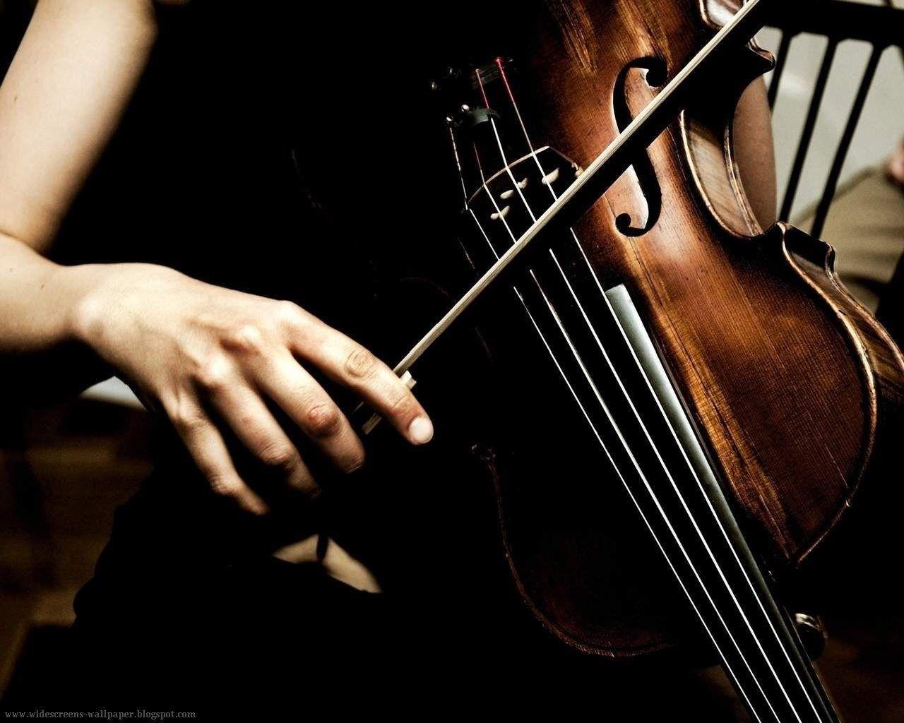 Girls playing violin wallpapers