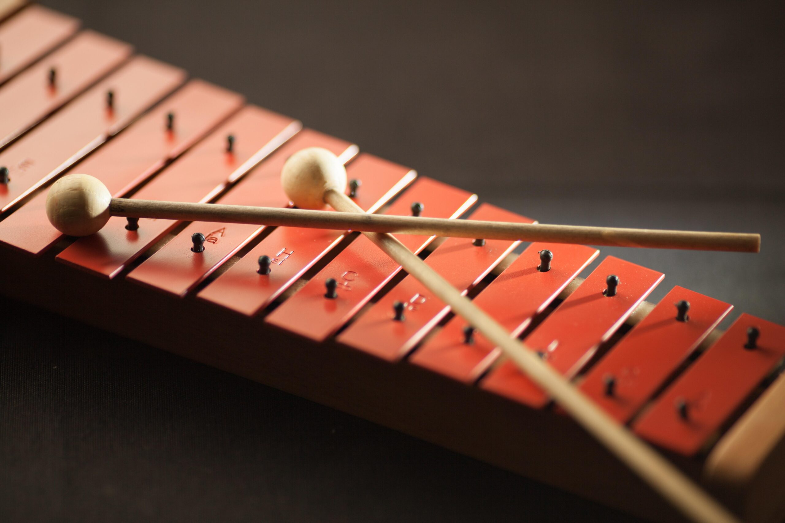 Shallow Focus Photography of Red Xylophone · Free Stock Photo